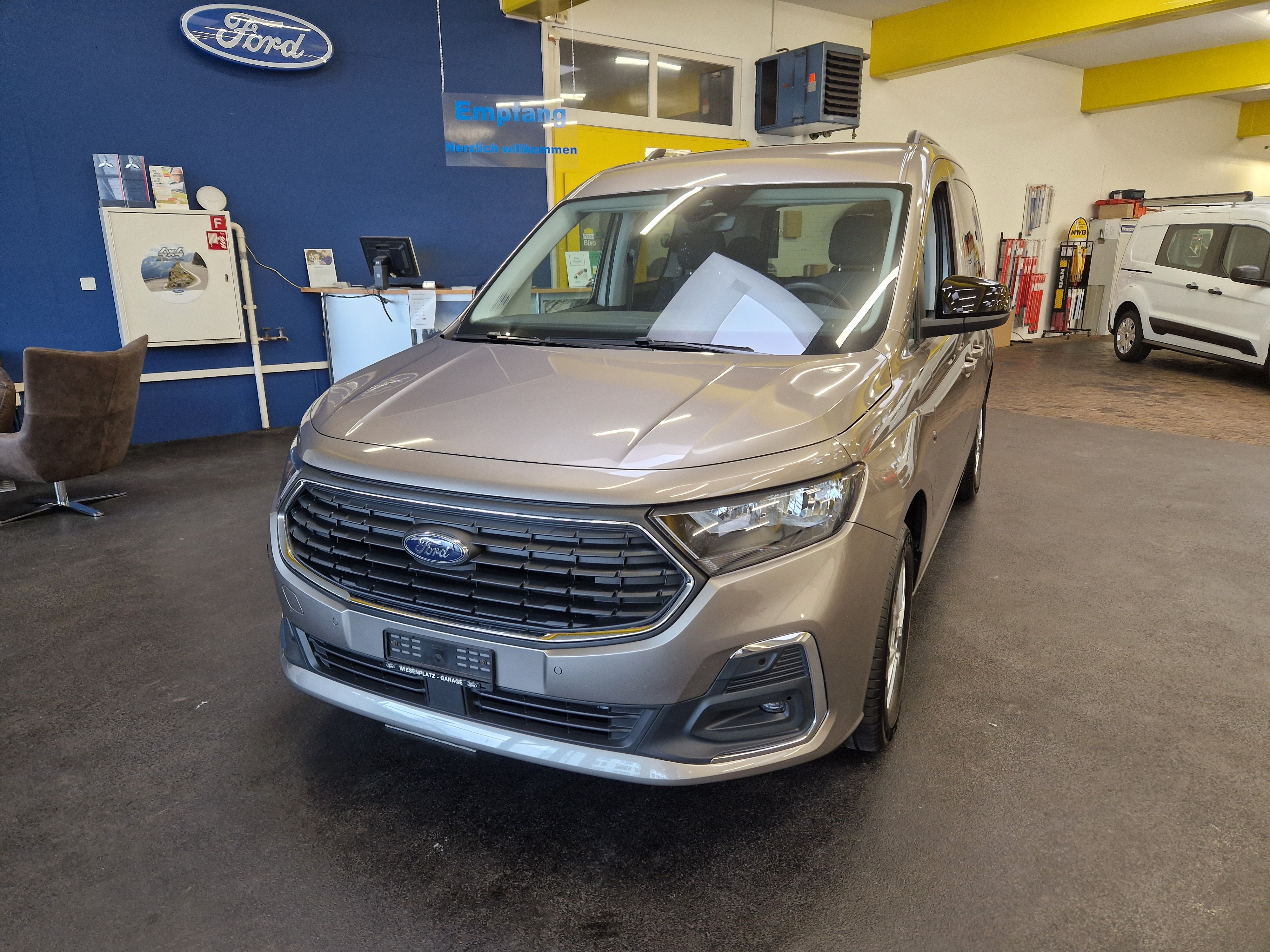 FORD Tourneo Connect 1.5 EcoBoost Titanium Automat