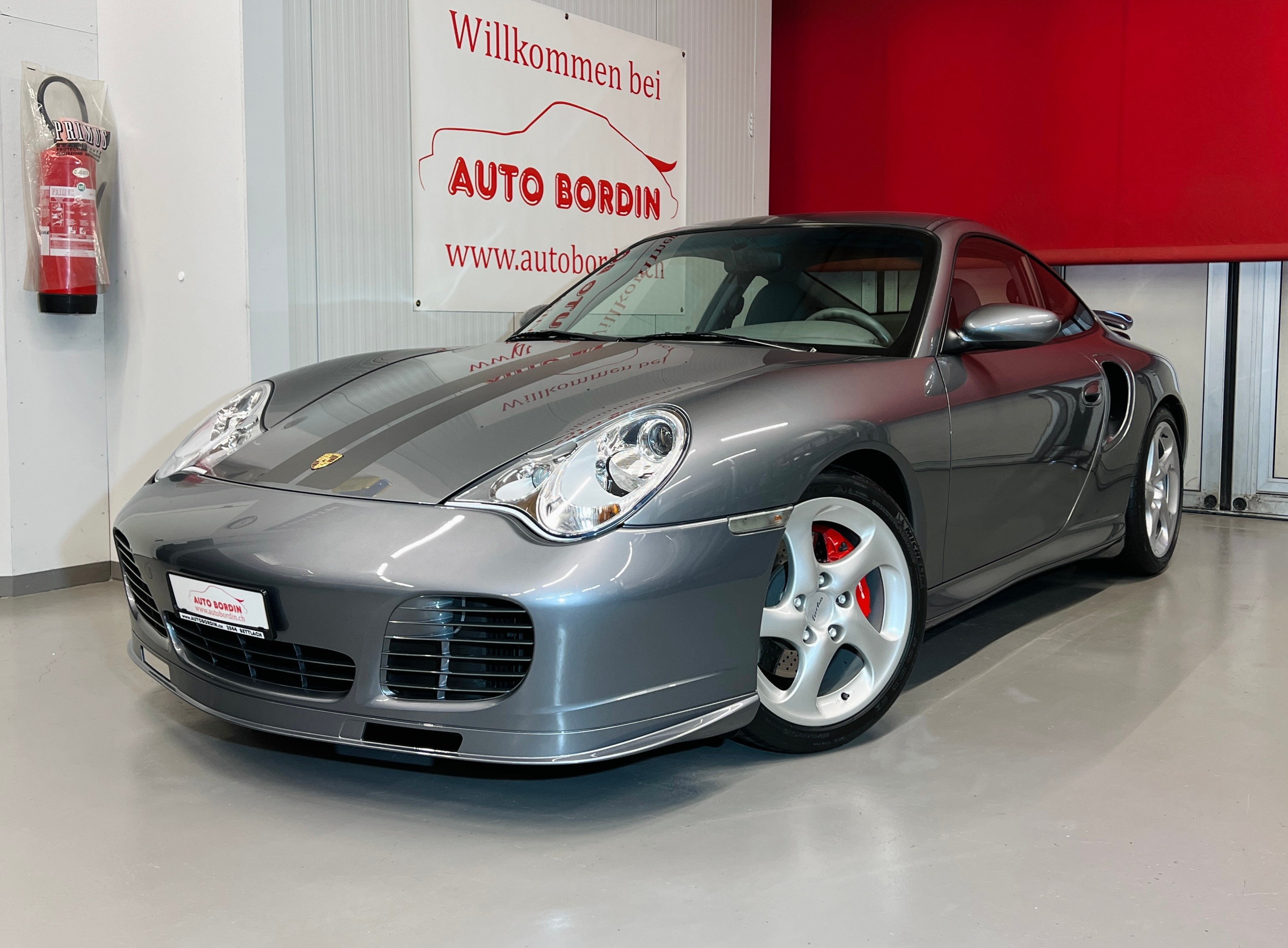 PORSCHE 911 Turbo Final Edition mit Carbon „sealgrau metallic“ 1. Lack