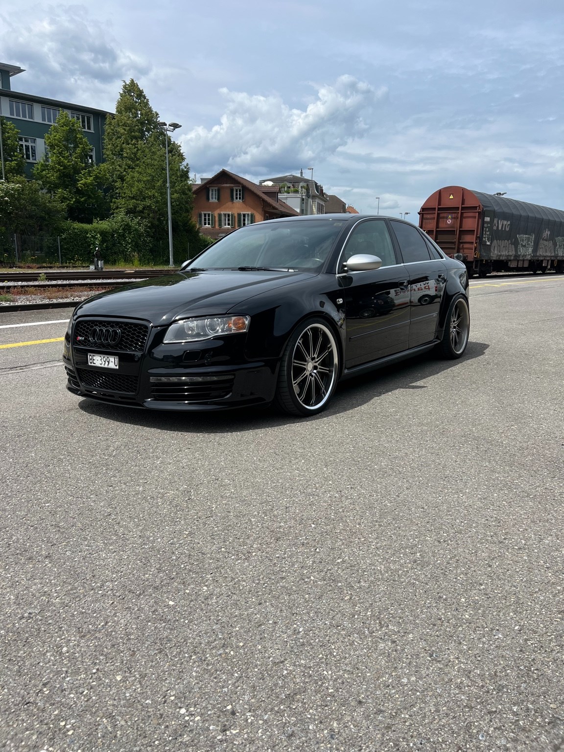 AUDI RS4 4.2 V8 quattro