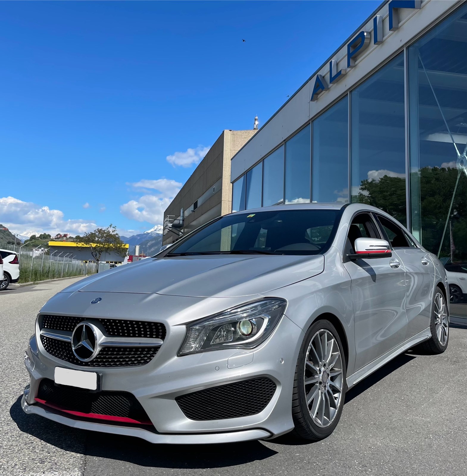 MERCEDES-BENZ CLA 200 AMG Line 7G-DCT