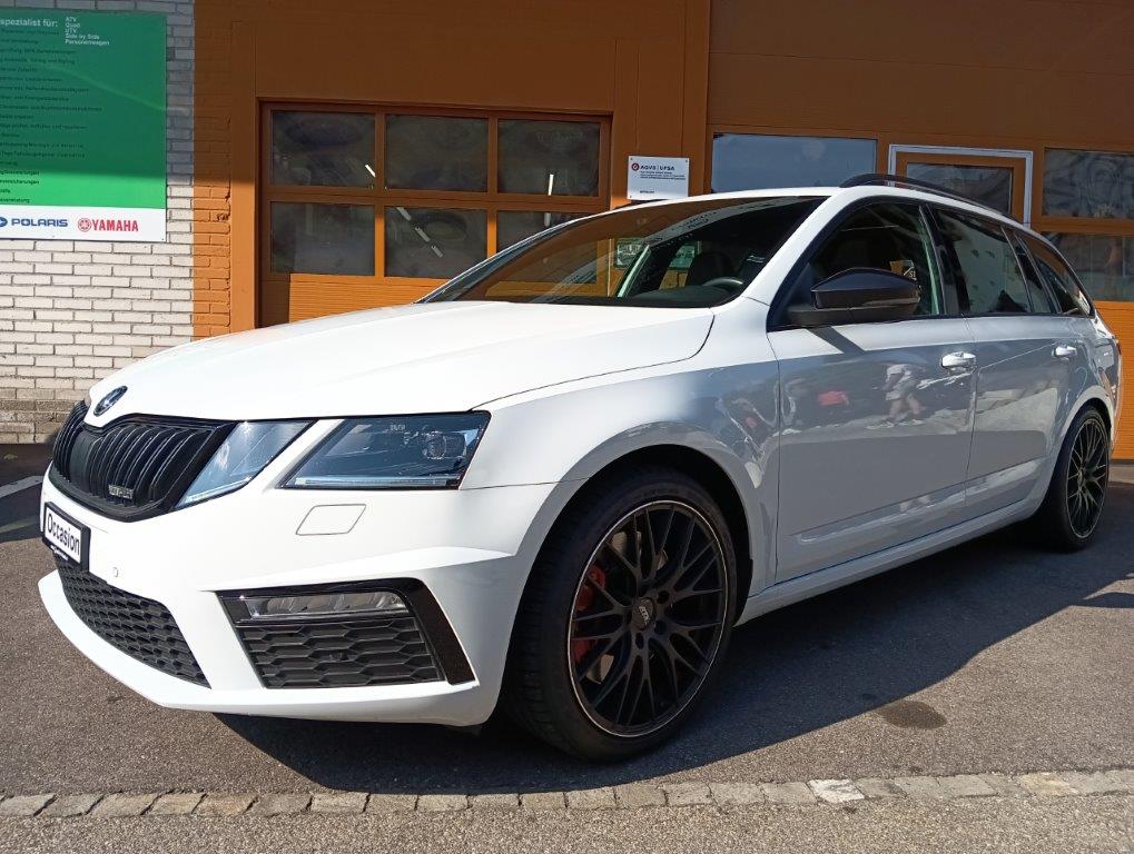 SKODA Octavia Combi 2.0 TSI RS DSG