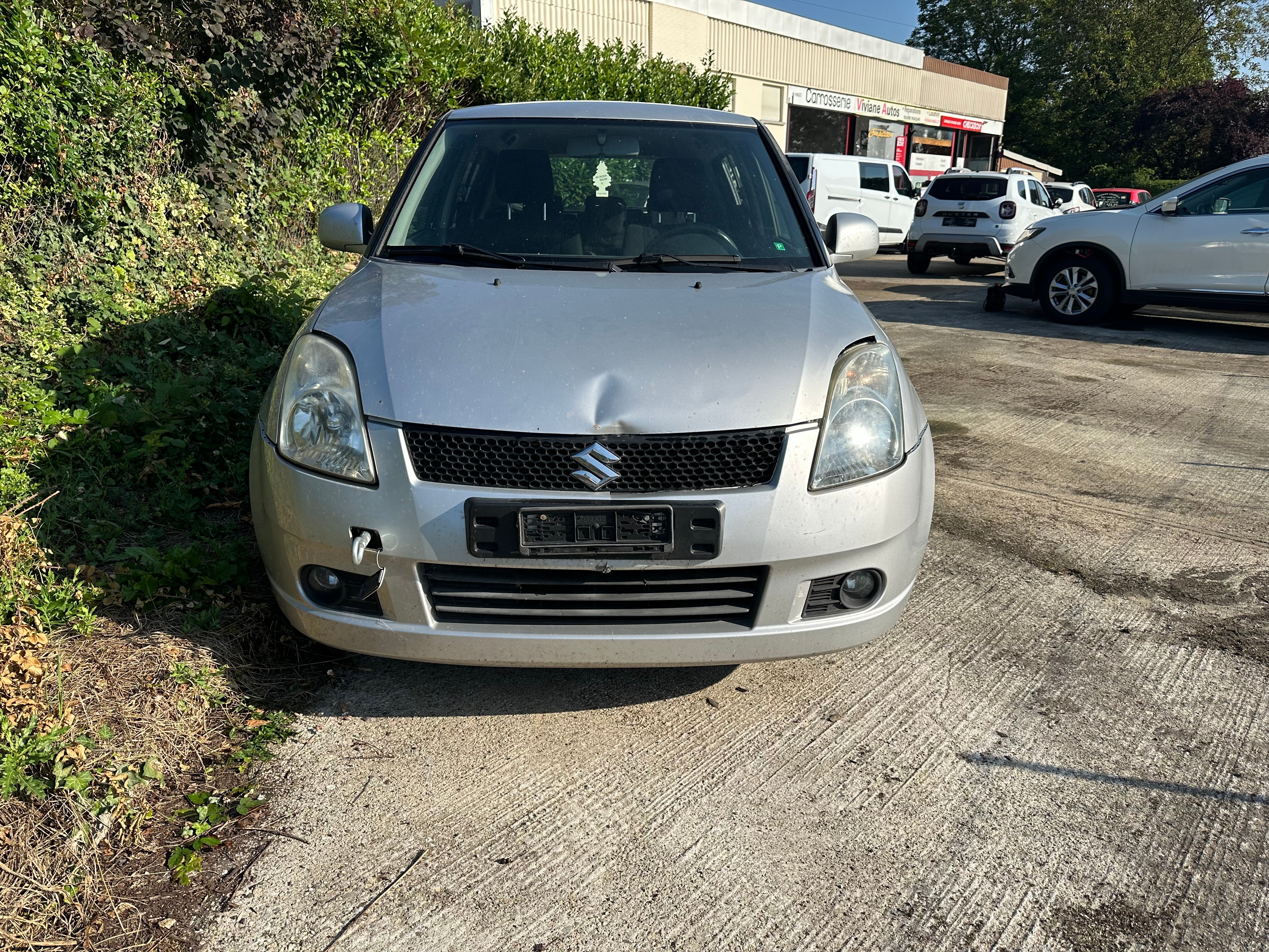 SUZUKI Swift 1.3i 16V GL Top