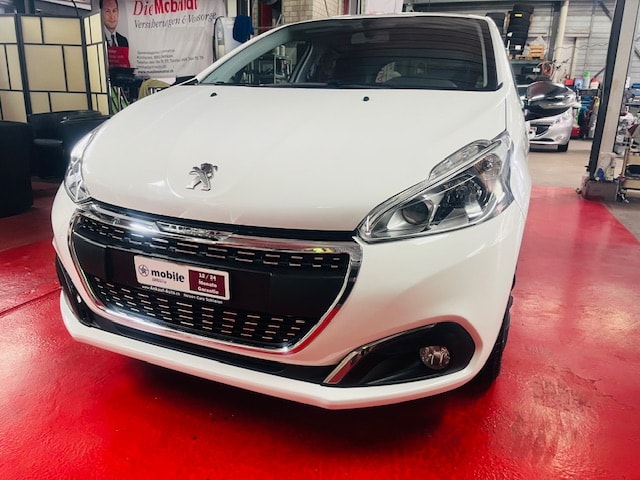 PEUGEOT 208 1.2 PureTech Style