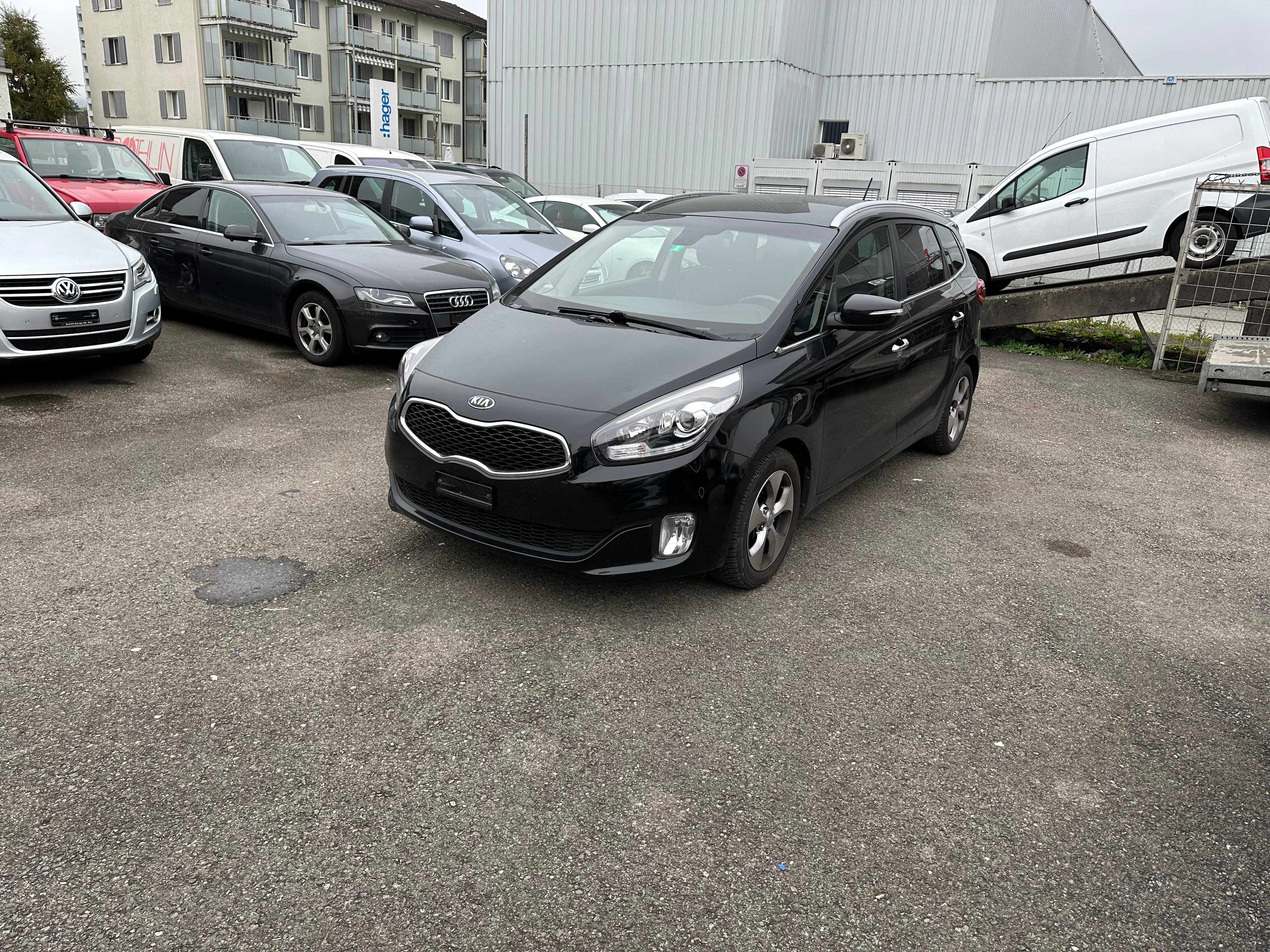 KIA Carens 1.7 CRDi Trend DCT