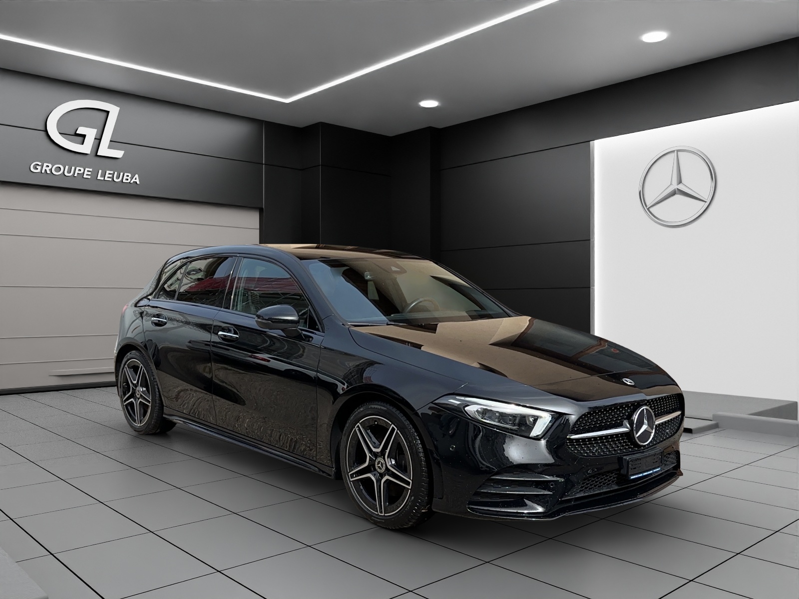 MERCEDES-BENZ A 220 AMG Line 4Matic