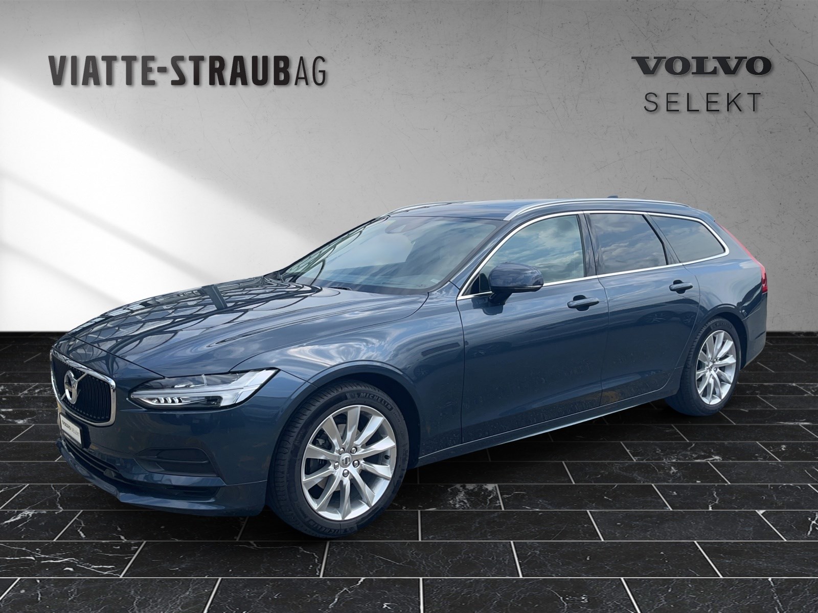 VOLVO V90 2.0 D3 Momentum