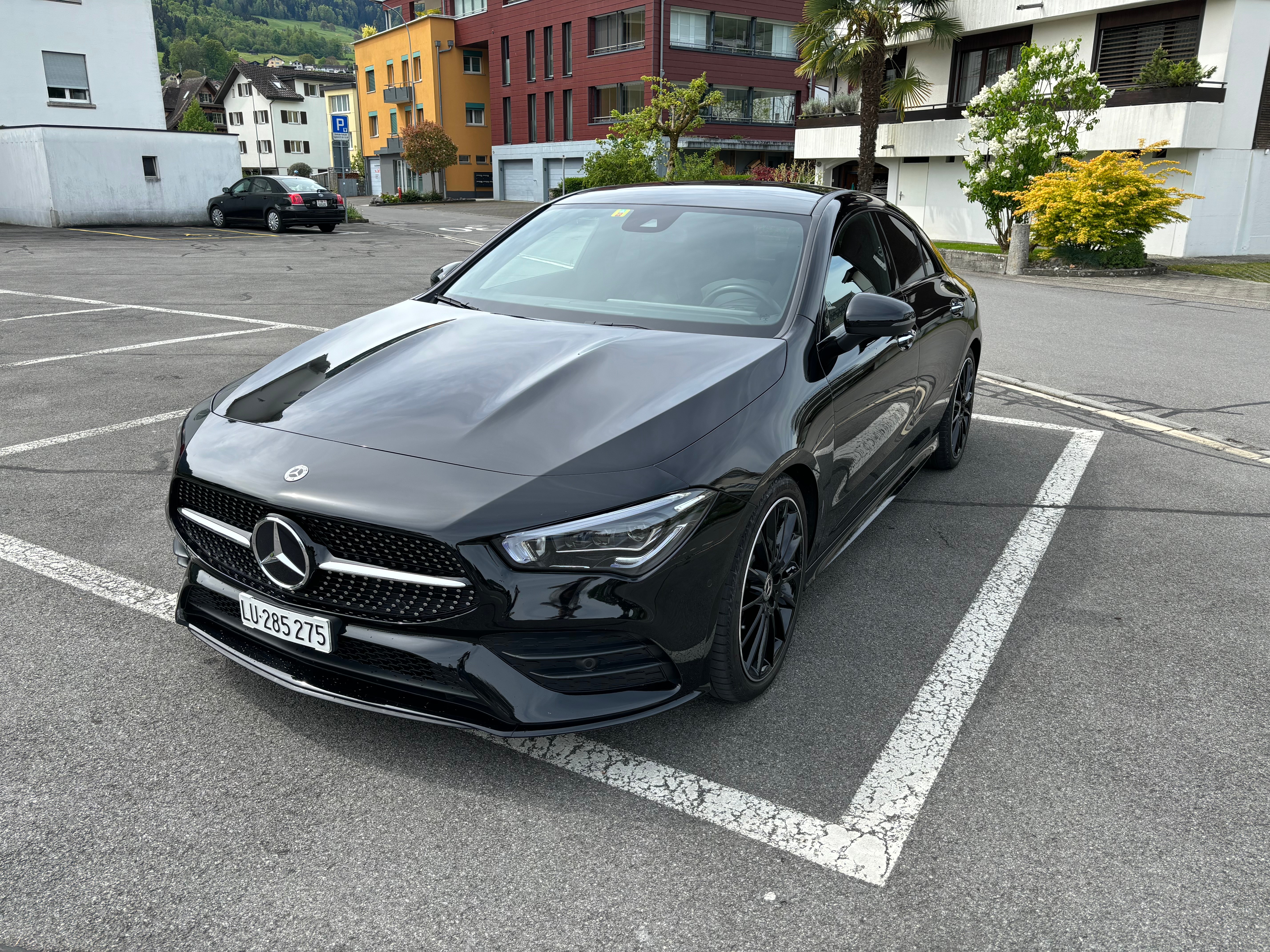 MERCEDES-BENZ CLA 220 d 4Matic Swiss Star AMG Line 8G-DCT