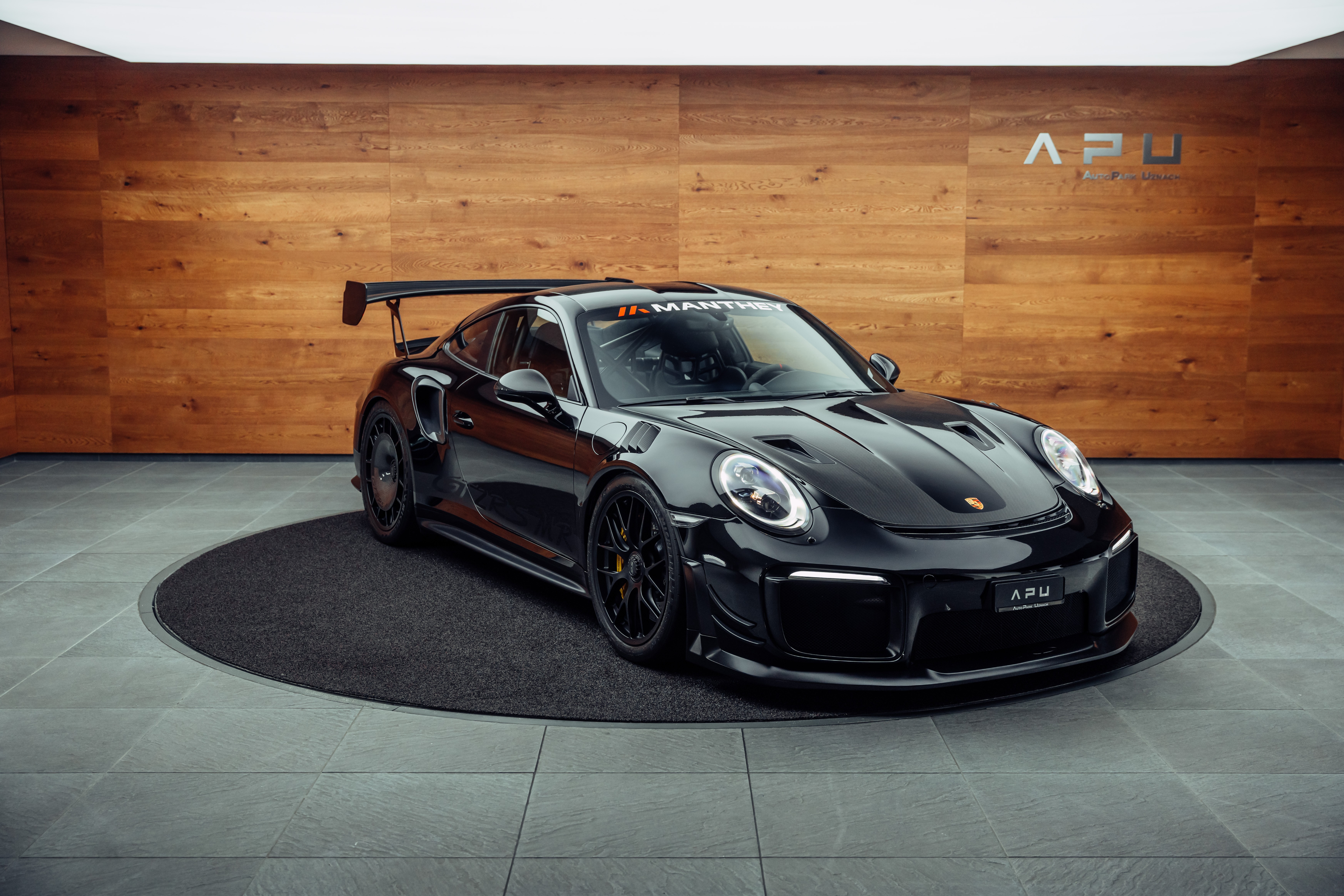 PORSCHE 911 GT2 RS PDK Weissach MANTHEY RACING