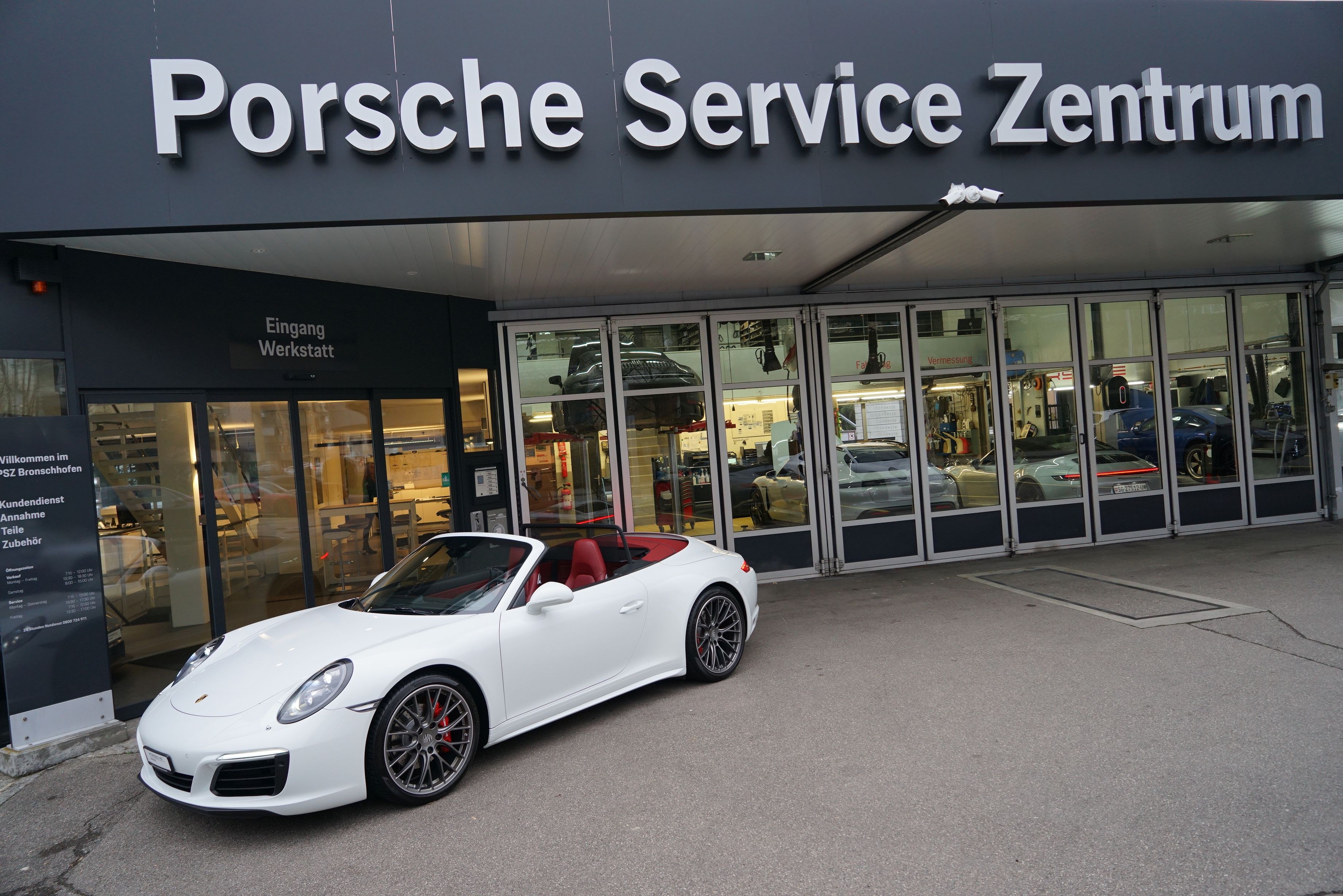 PORSCHE 911 Carrera 4 Cabrio PDK