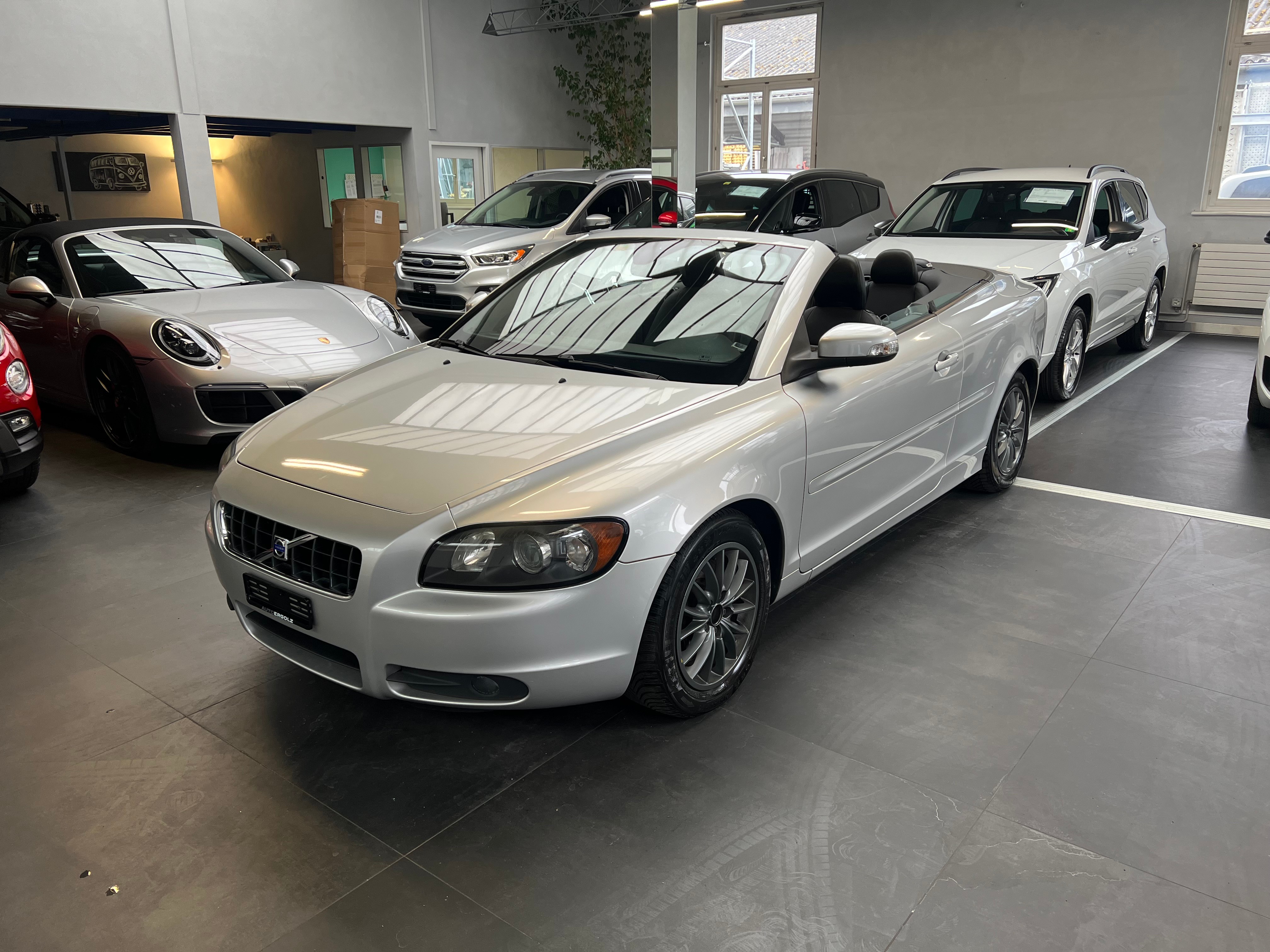 VOLVO C70 T5 Momentum