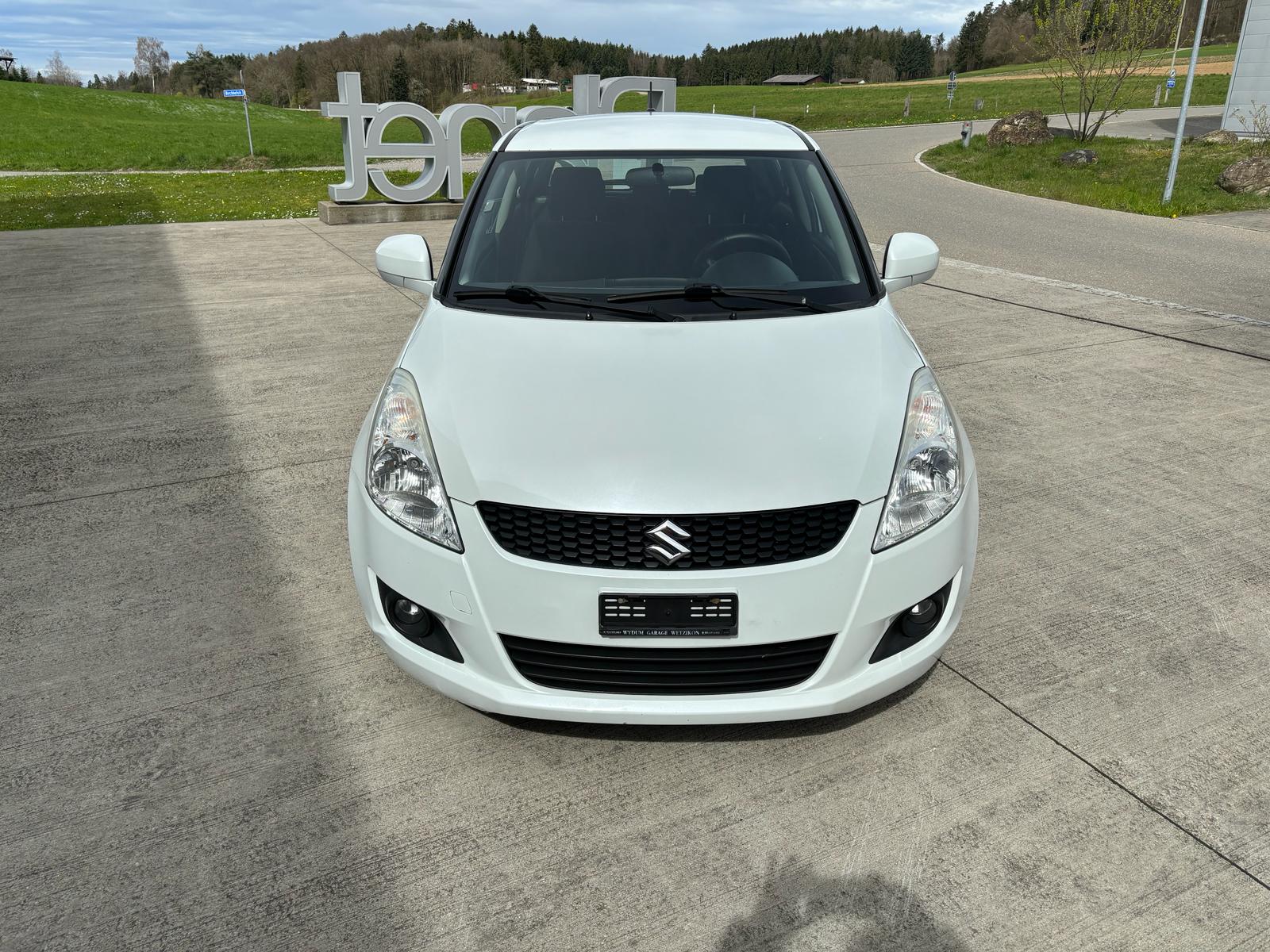 SUZUKI Swift 1.2i 16V GL Top