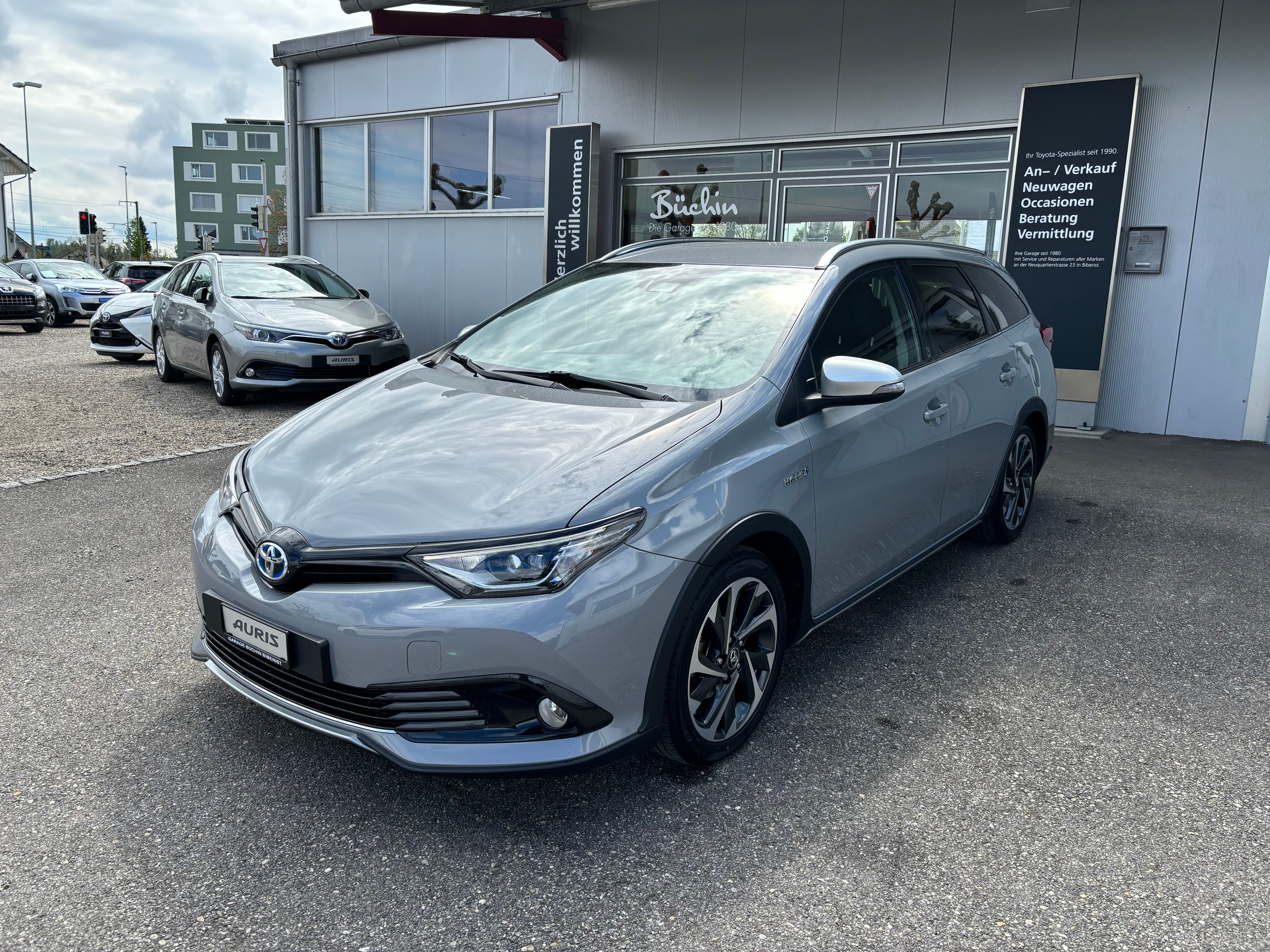 TOYOTA Auris Touring Sports 1.8 HSD Limited e-CVT