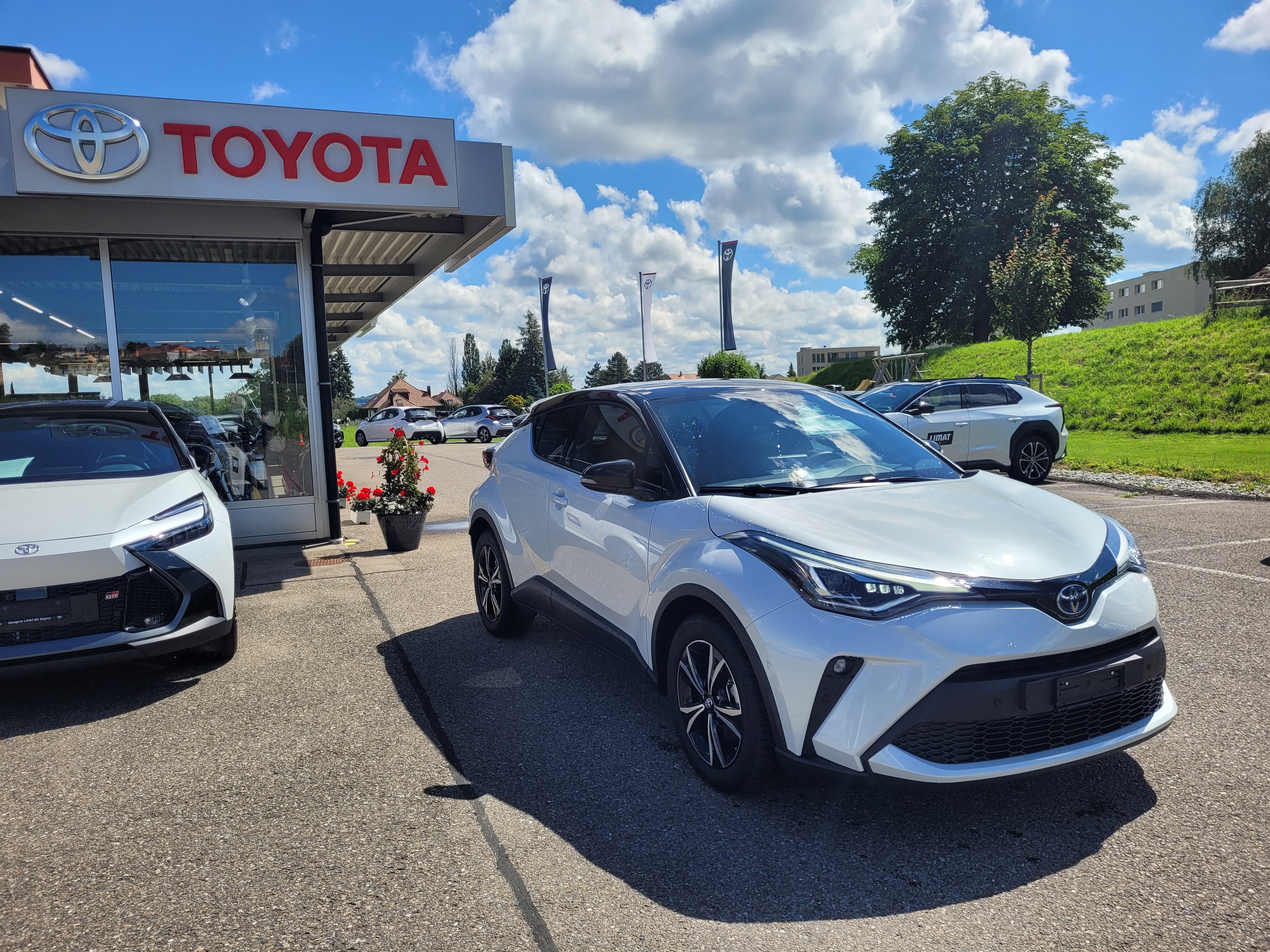 TOYOTA C-HR 2.0 HSD CVT Move