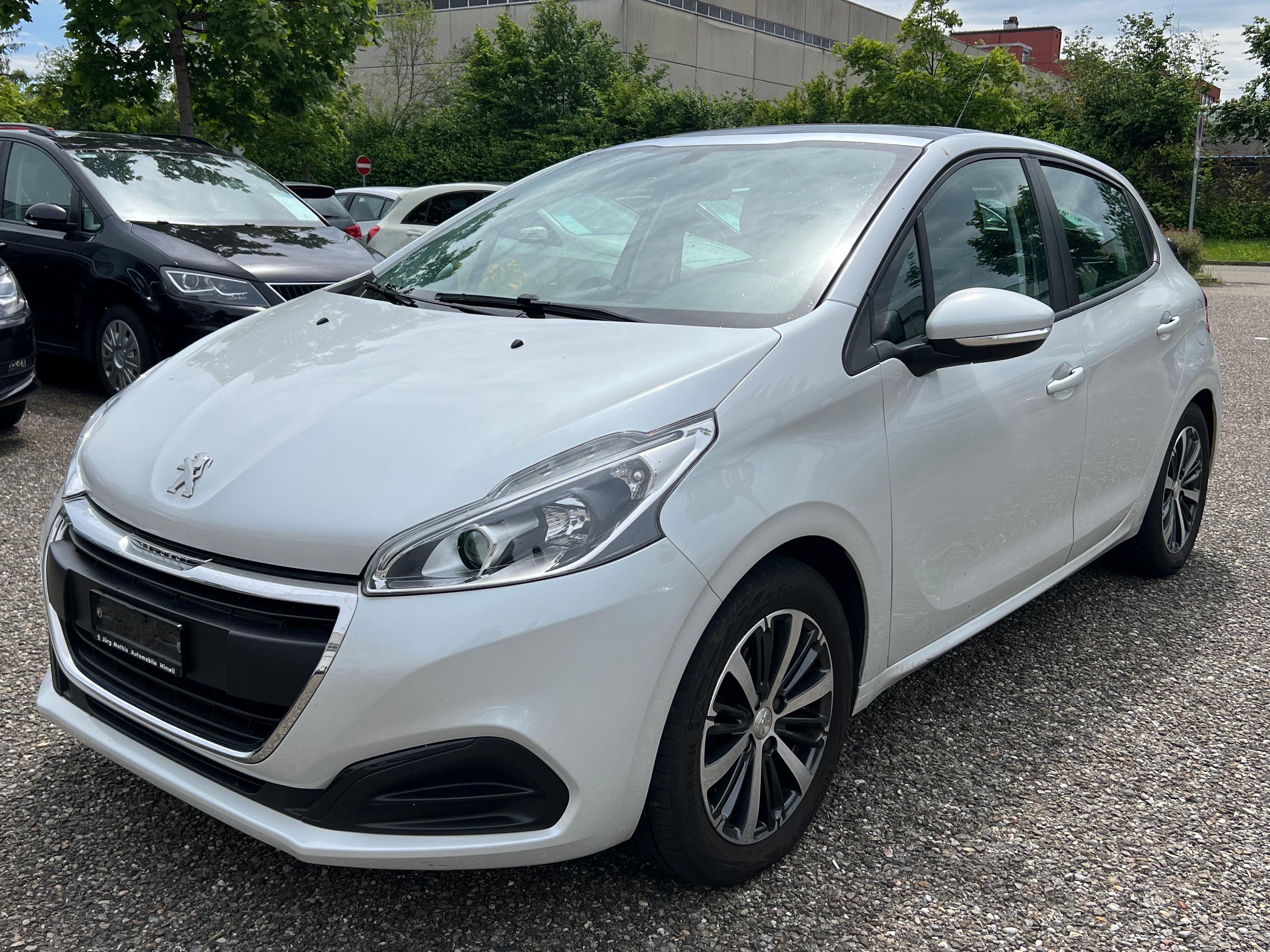 PEUGEOT 208 1.2 PureTech Active EAT6