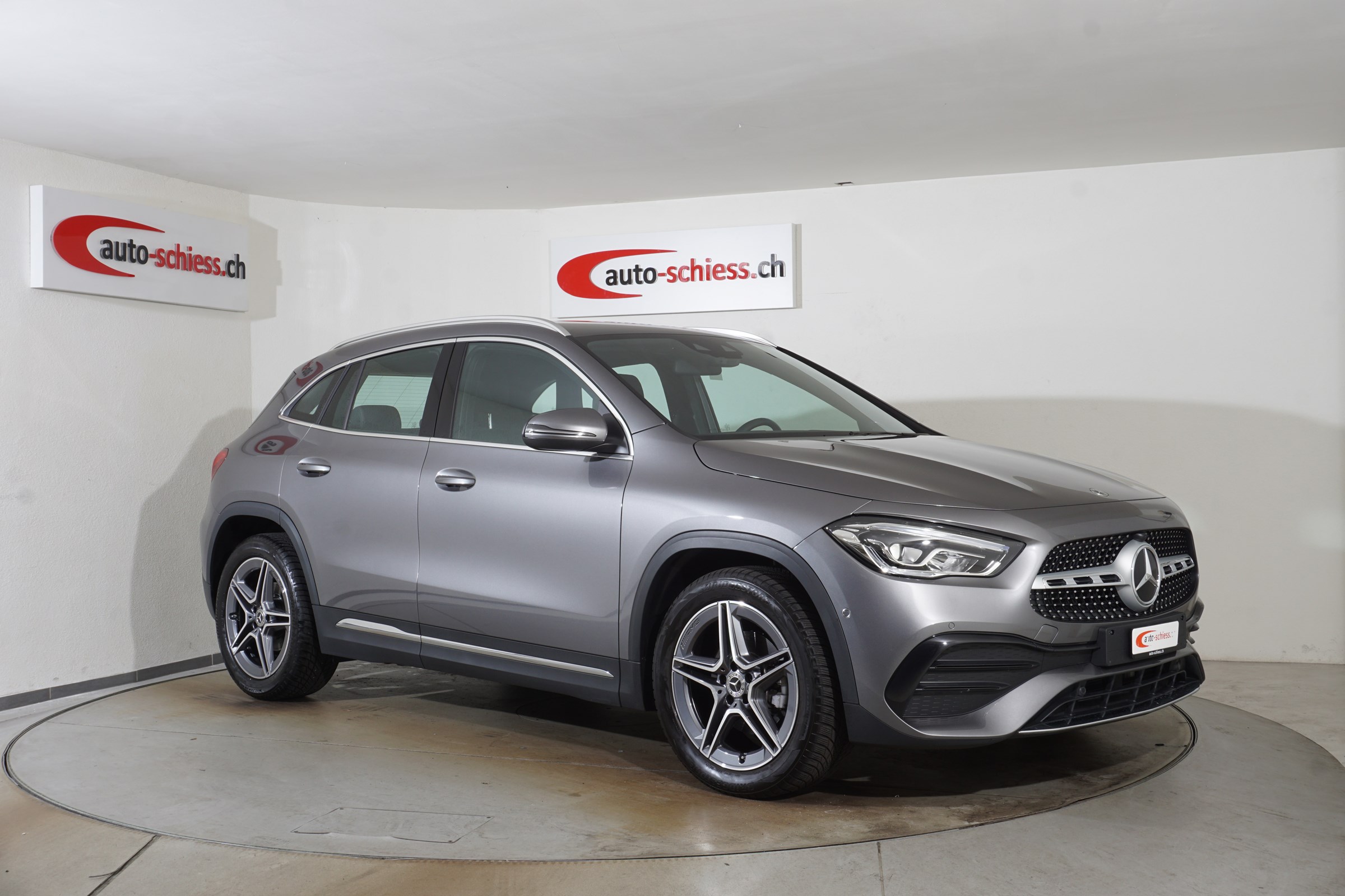 MERCEDES-BENZ GLA 200 AMG Line 7G-DCT