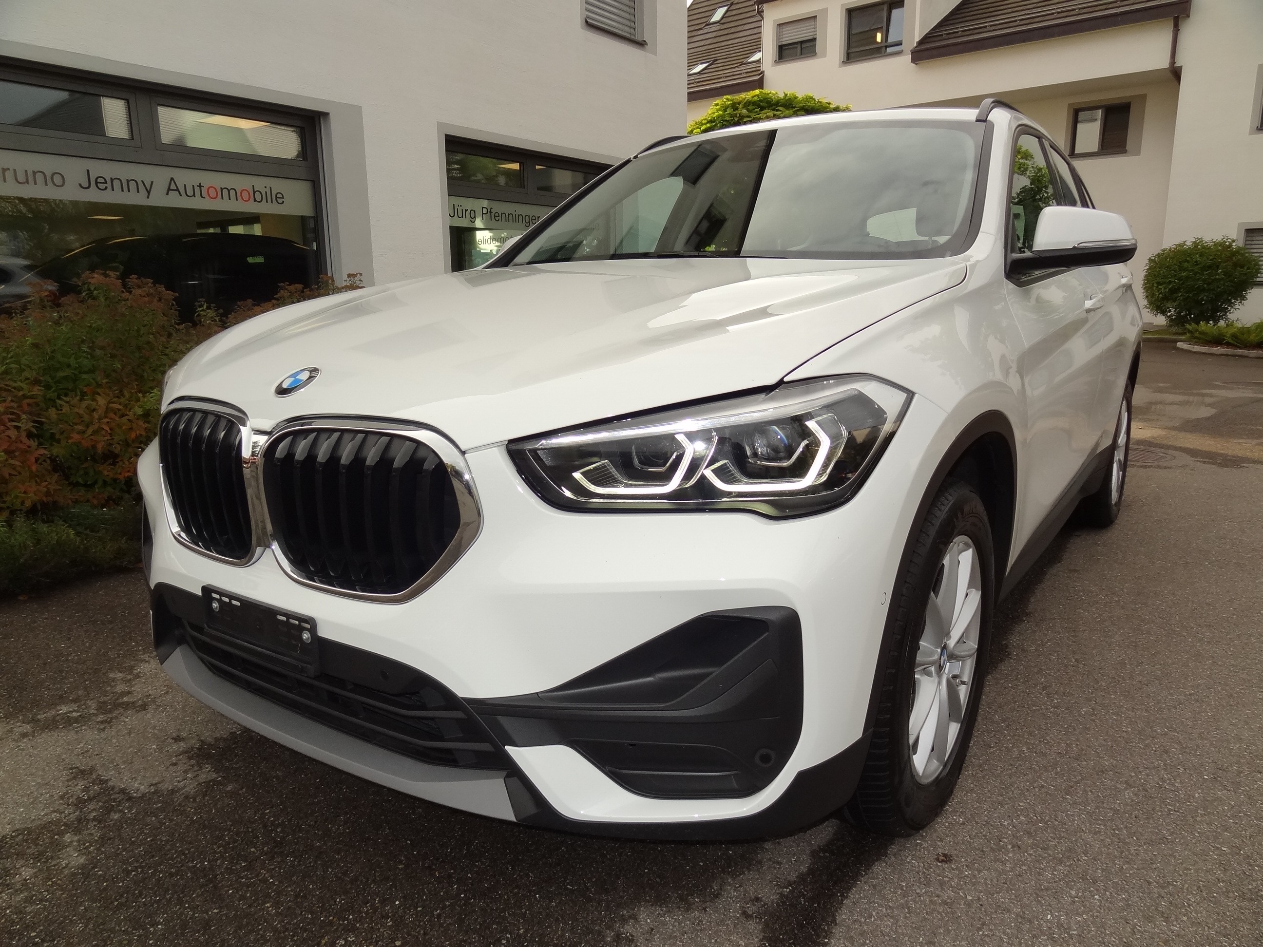 BMW X1 xDrive 18d Essential Edition Steptronic