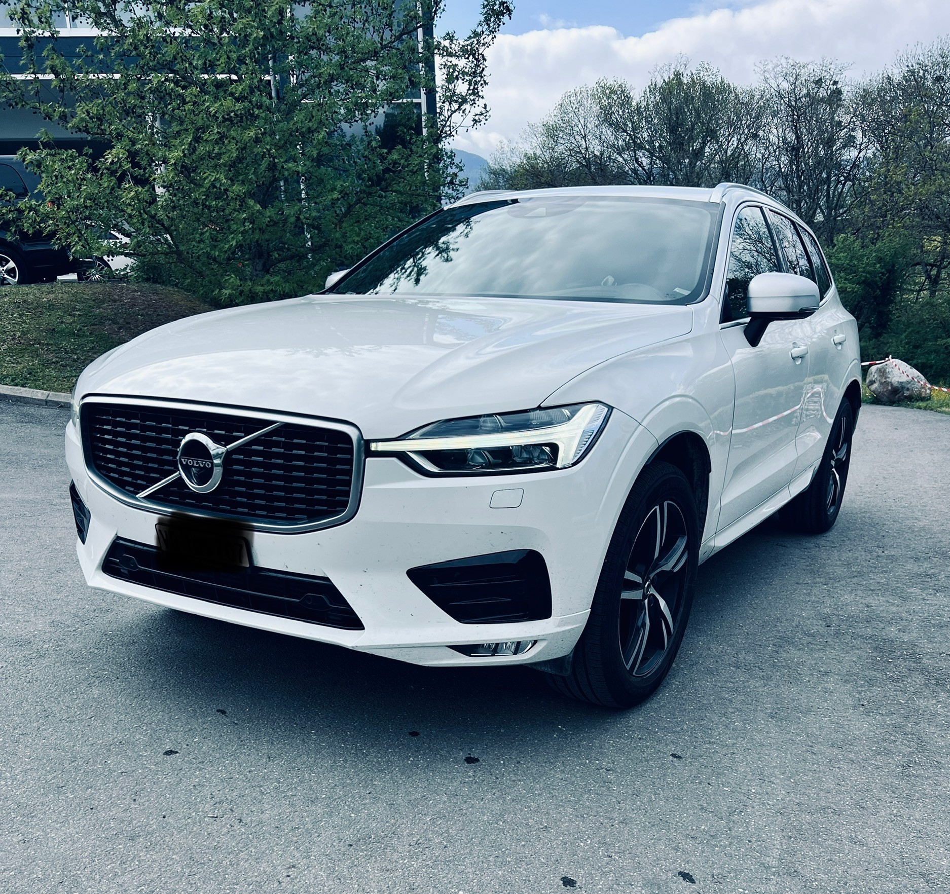 VOLVO XC60 T5 AWD R Design