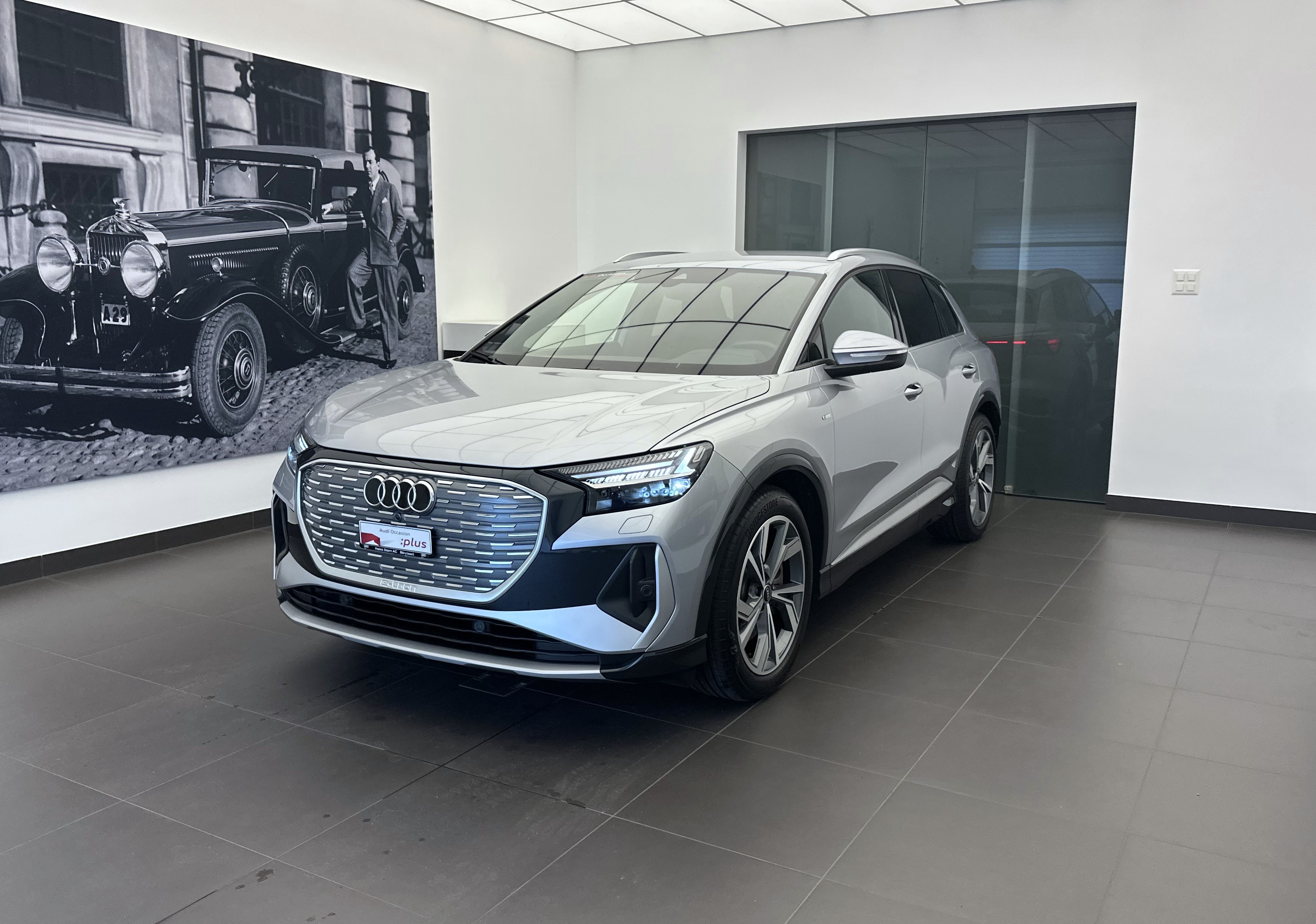 AUDI Q4 e-tron 50 quattro