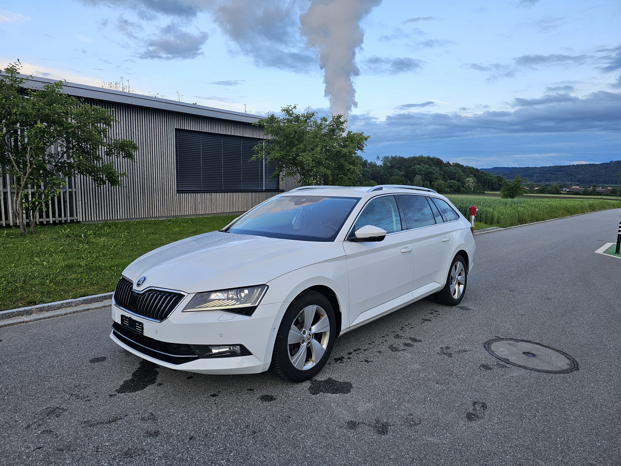 SKODA Superb Combi 2.0 TDi Style 4x4 DSG