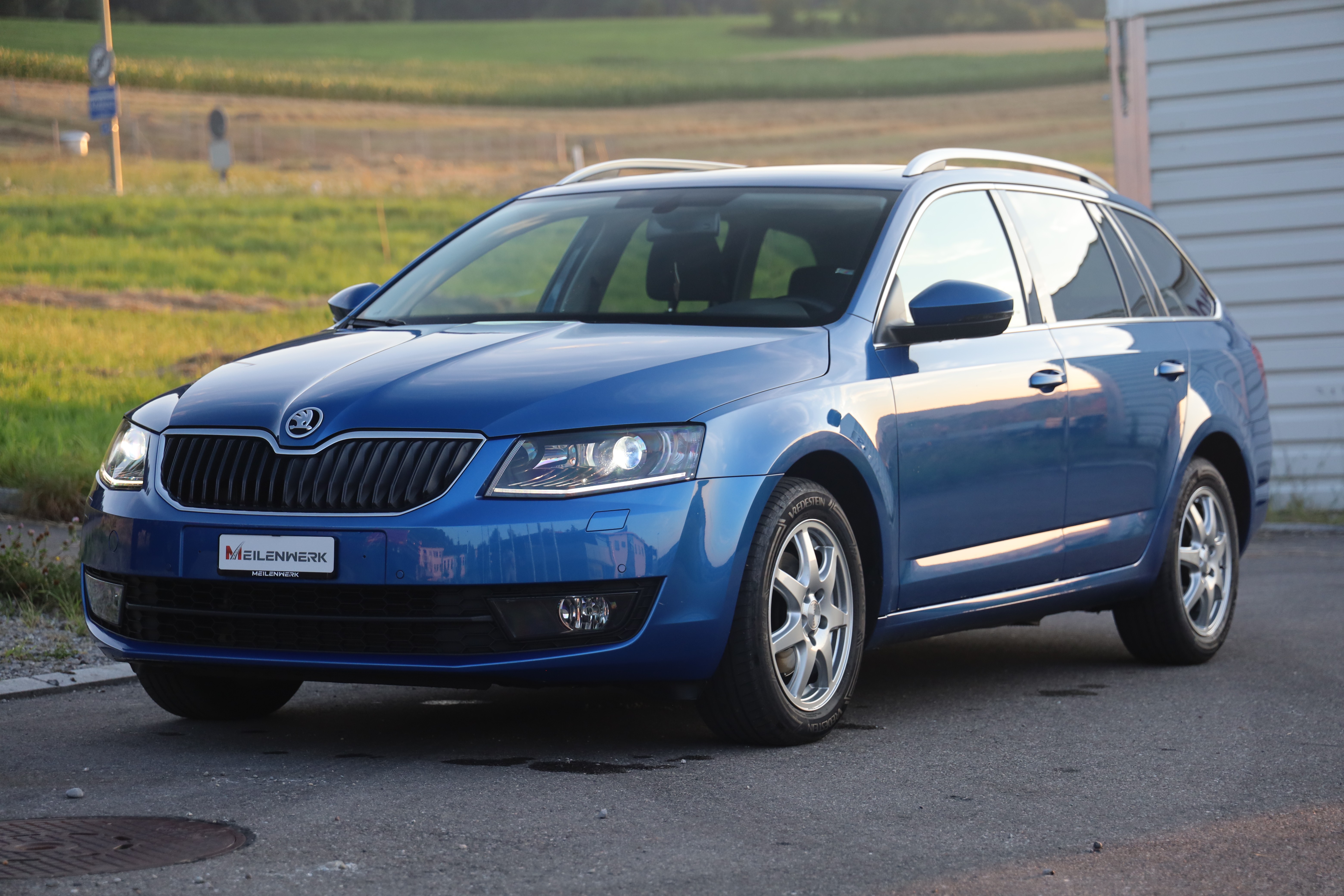 SKODA Octavia Combi 1.4 TSI Swiss Joy DSG