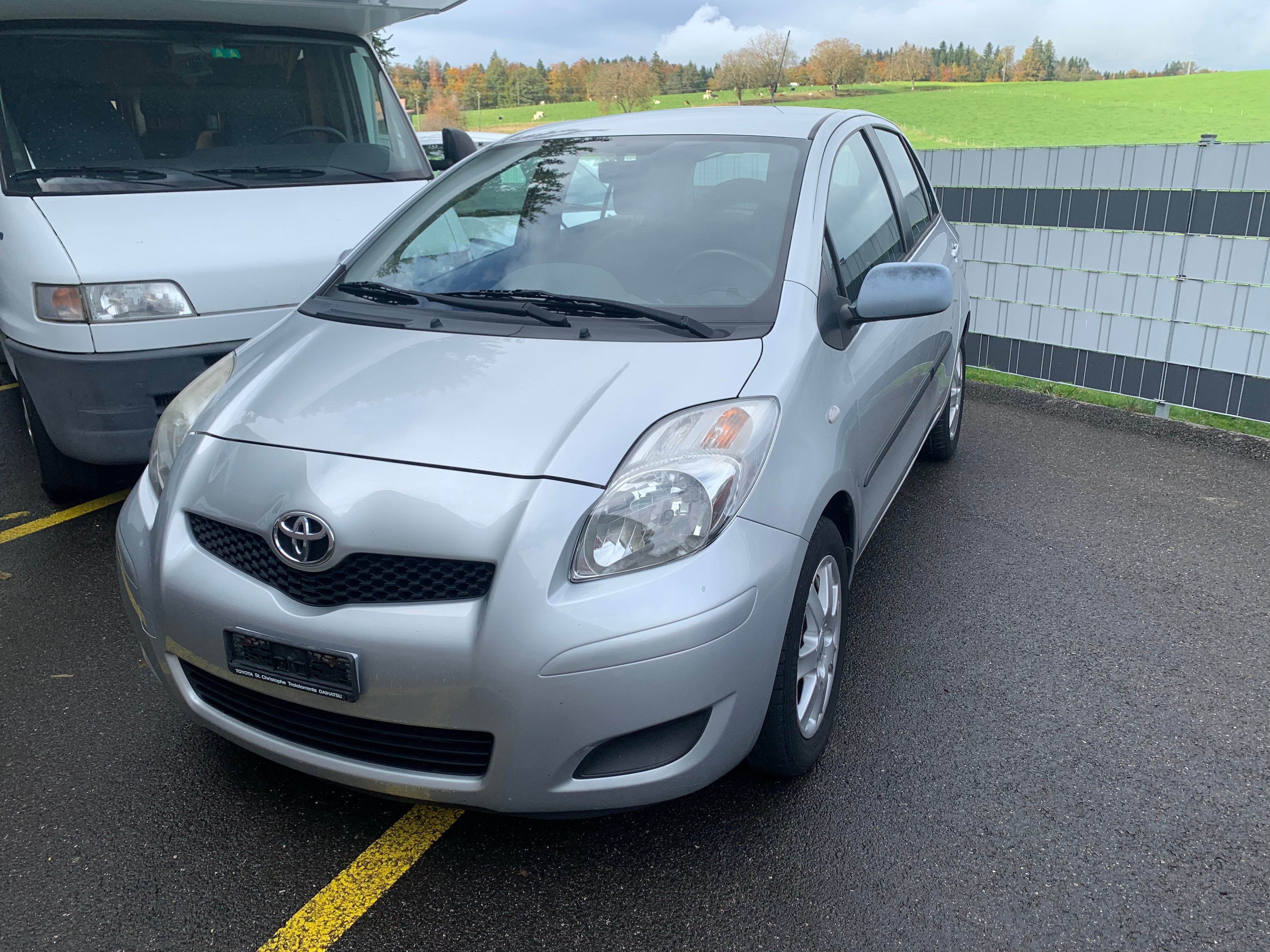 TOYOTA Yaris 1.33 Linea Luna