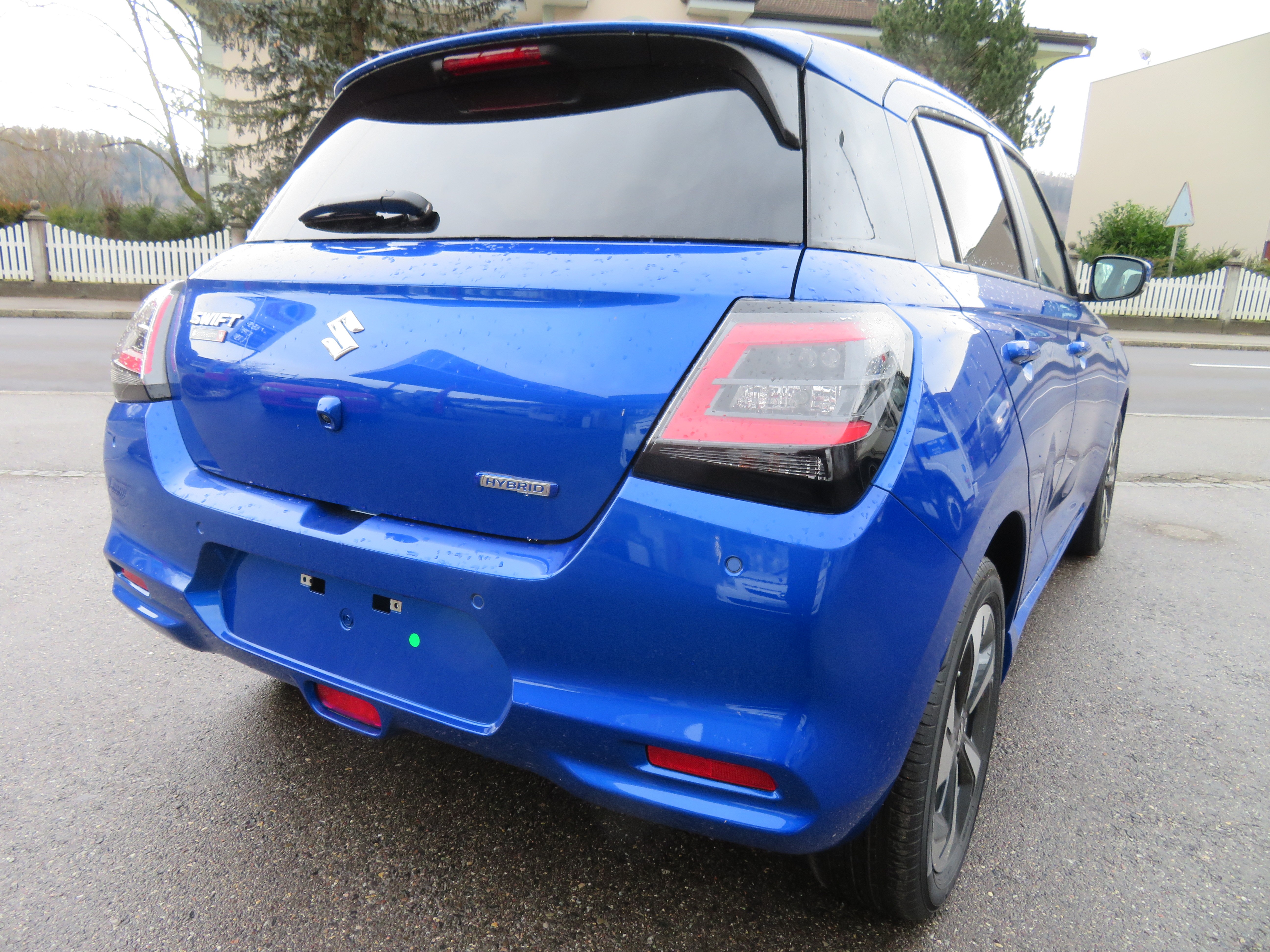 SUZUKI Swift 1.2 1st Edition Top Hybrid CVT