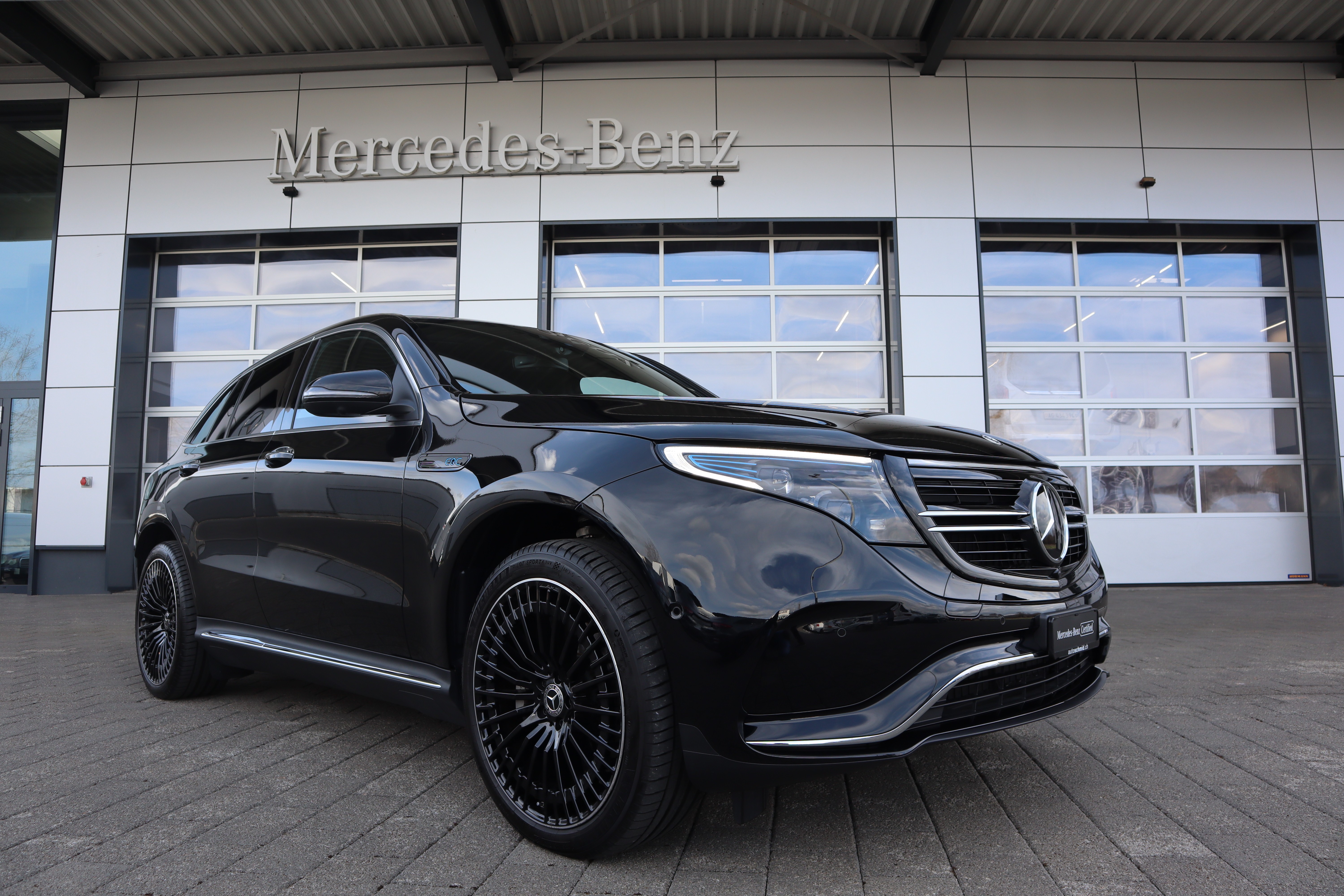 MERCEDES-BENZ EQC 400 AMG Line 4Matic