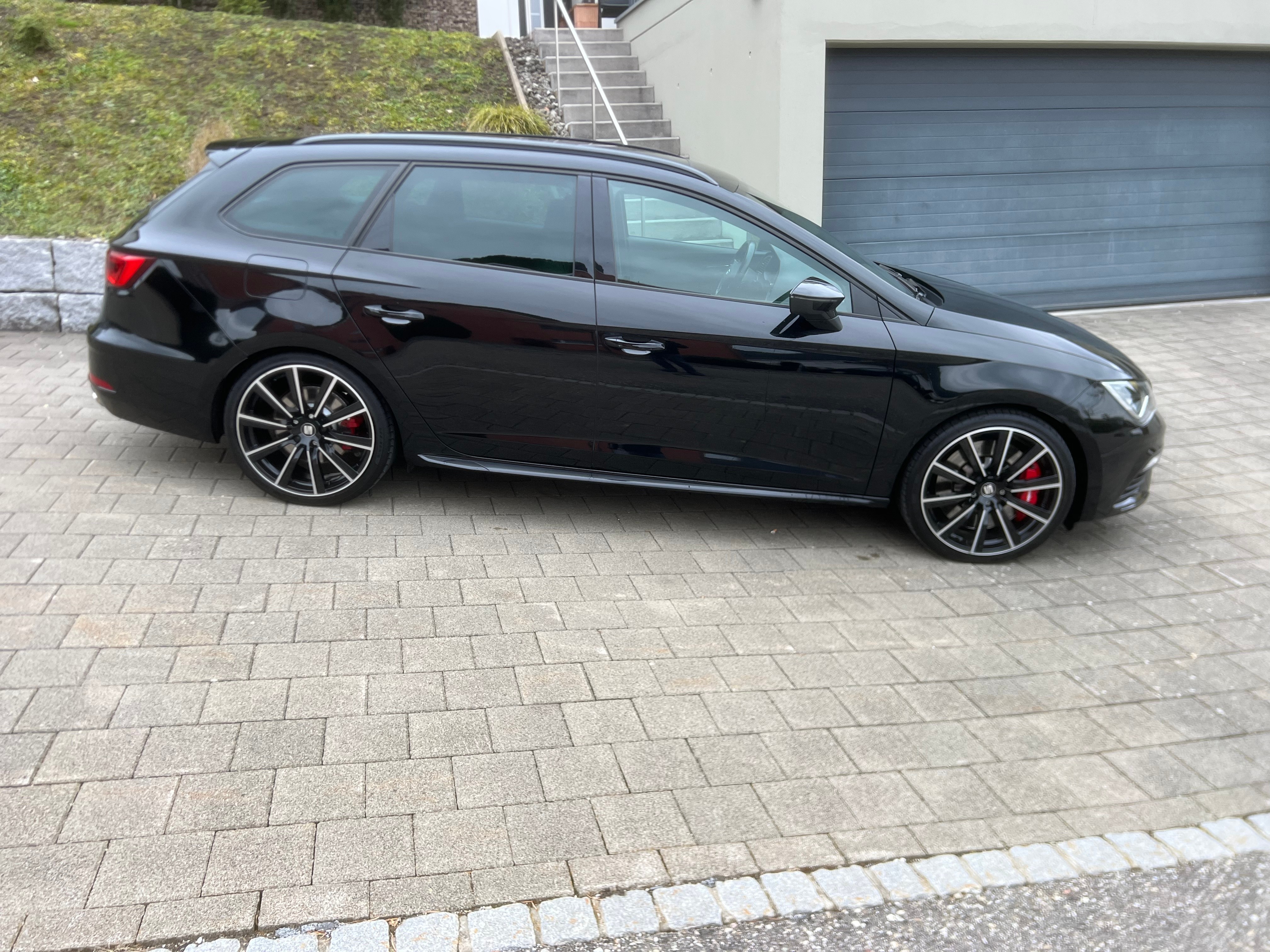 SEAT Leon ST 2.0 TSI Cupra 300 4 Drive DSG