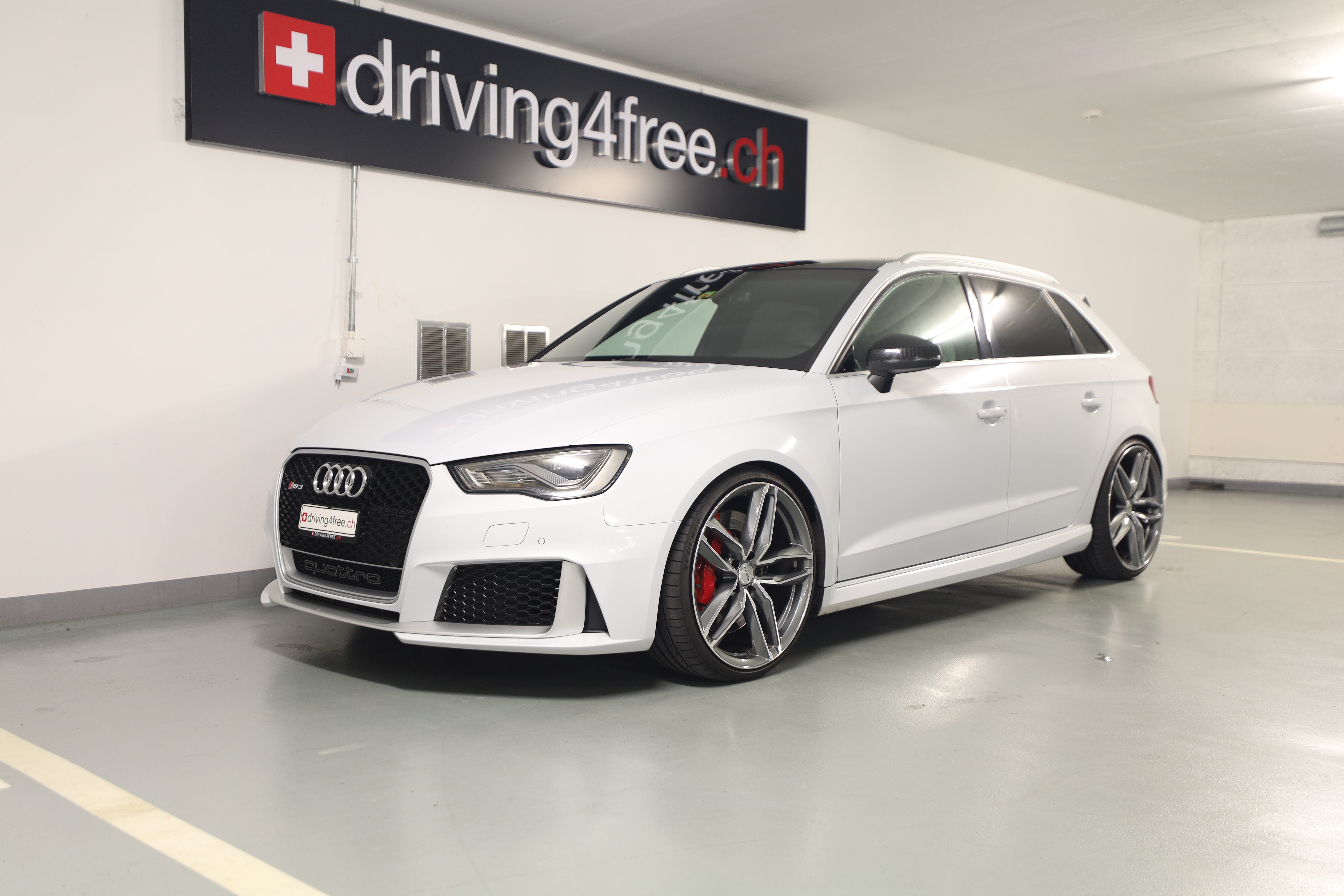 AUDI RS3 2.5 TSI quattro S-tronic