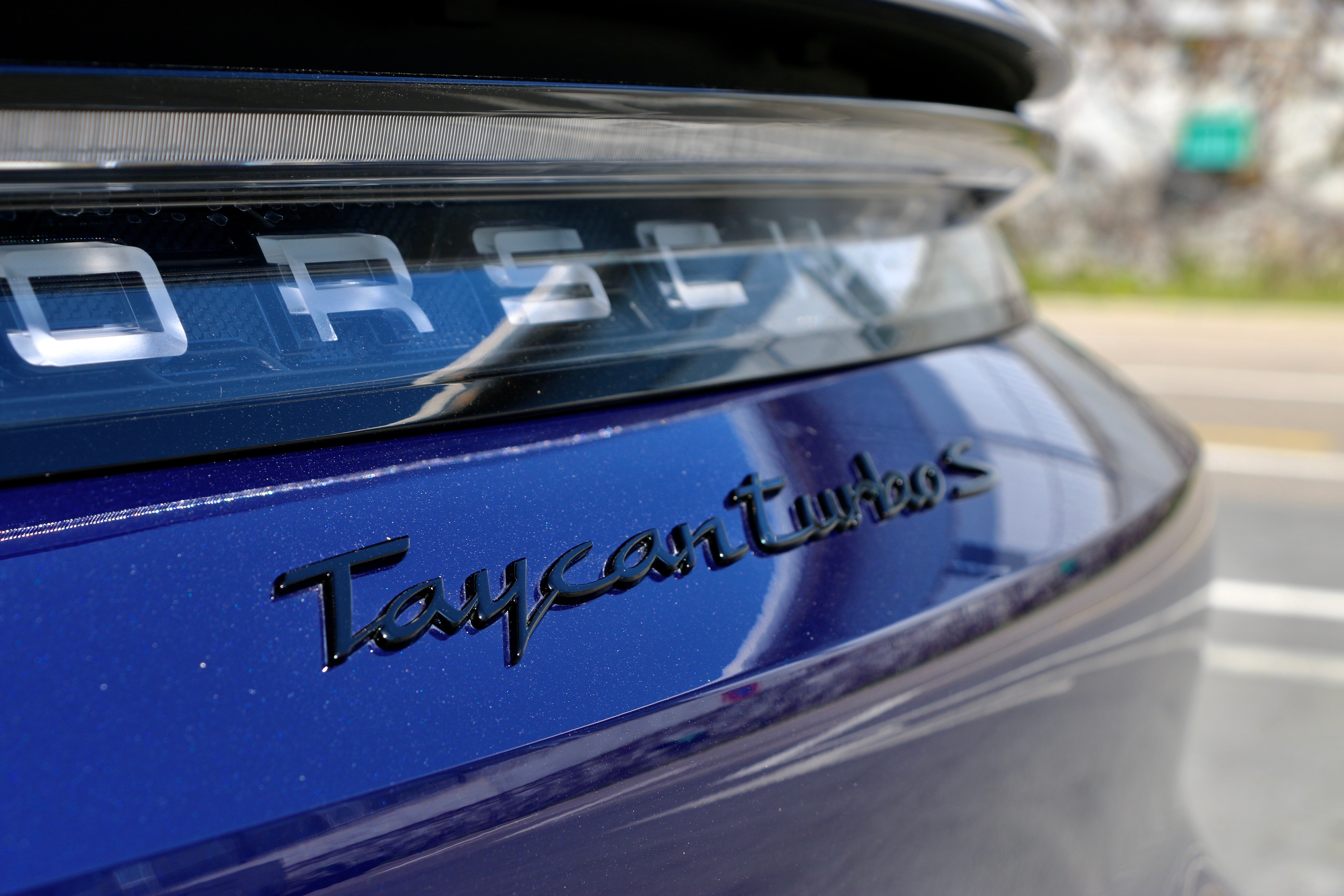 PORSCHE Taycan Turbo S