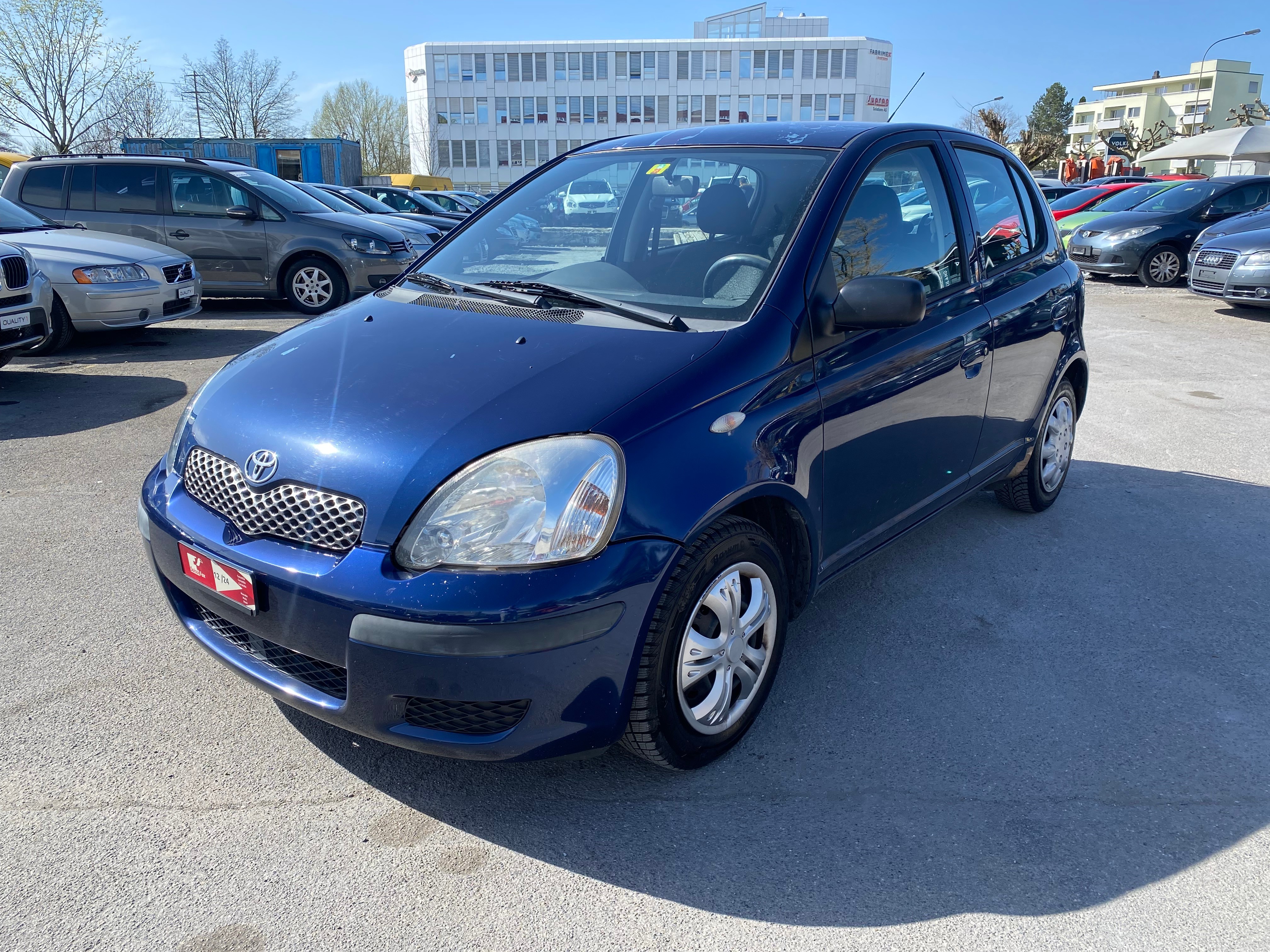 TOYOTA Yaris 1.0 Linea Sol