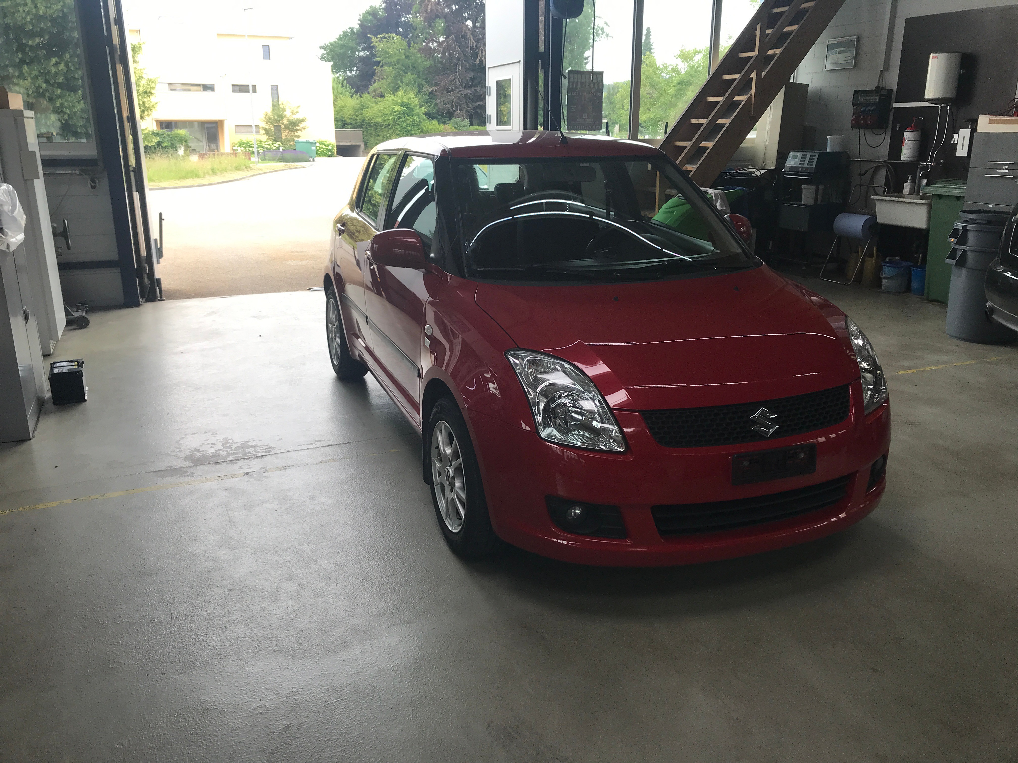 SUZUKI Swift 1.5i 16V VVT GL Top