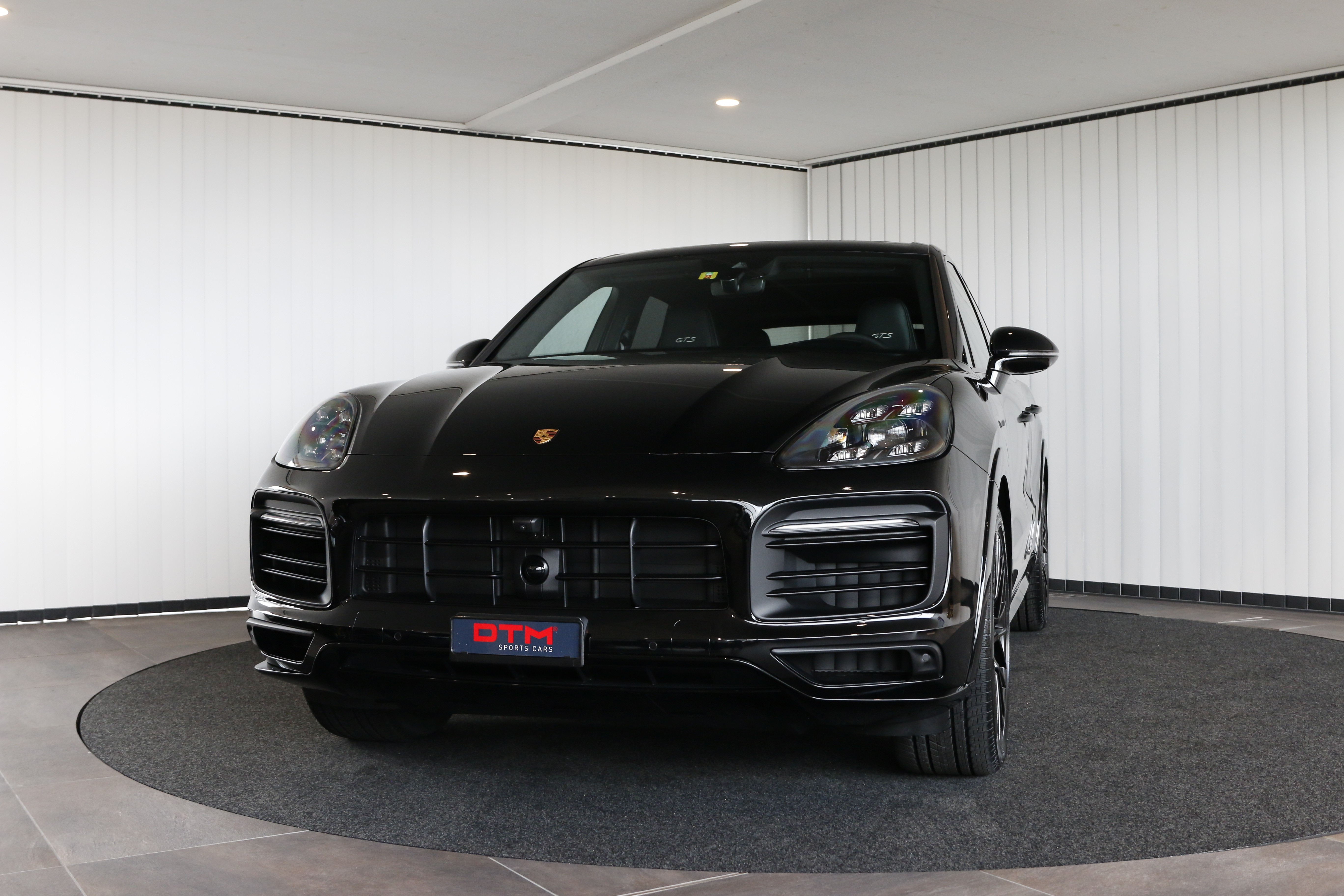 PORSCHE Cayenne GTS