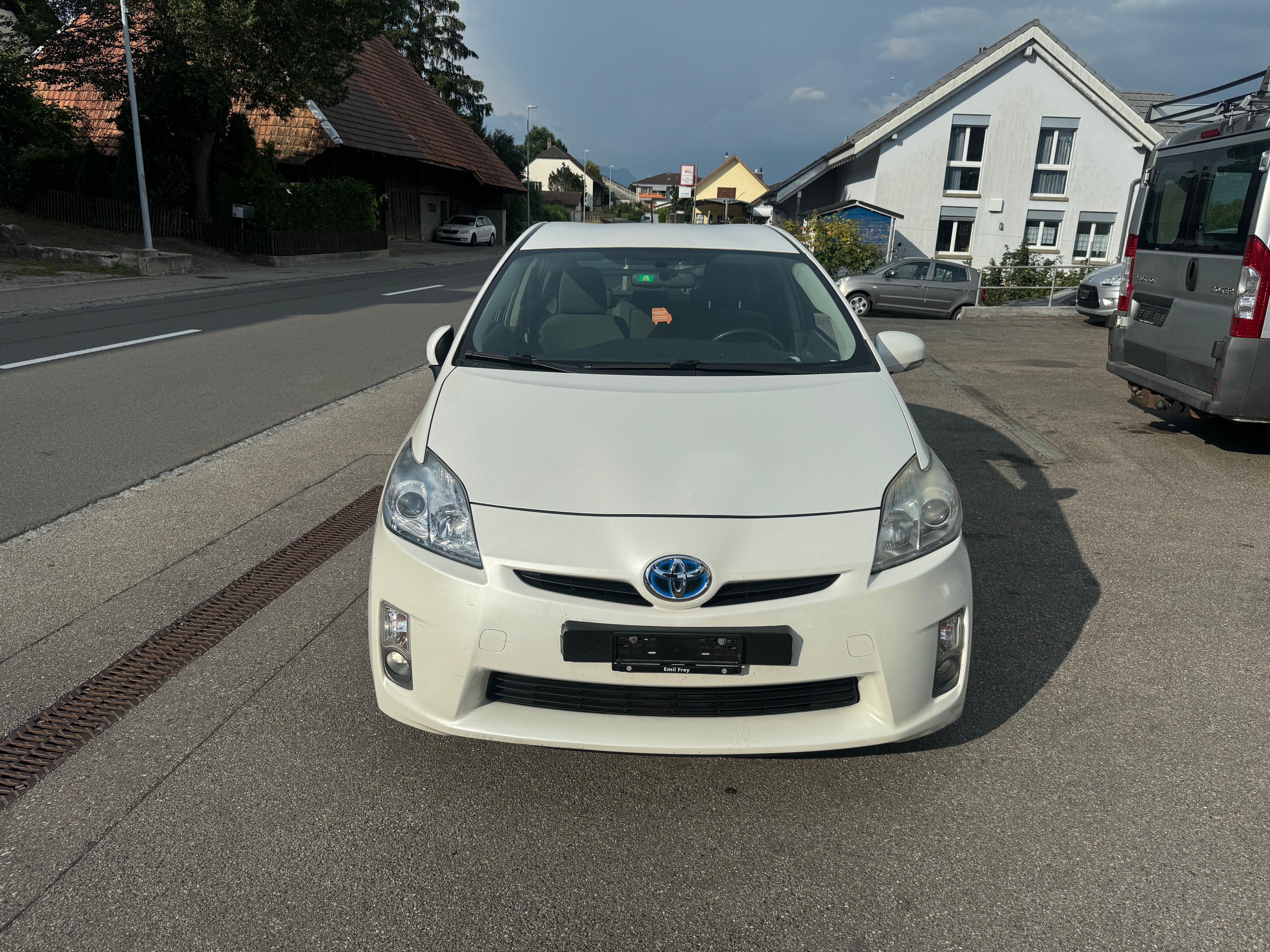 TOYOTA Prius 1.8 16V HSD Sol Premium