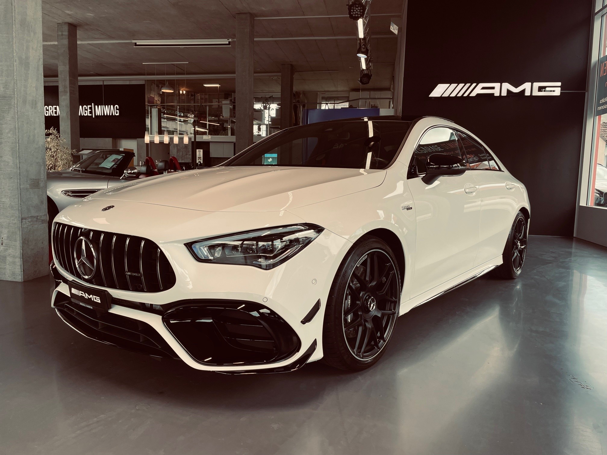 MERCEDES-BENZ CLA 45 S AMG 4Matic+ 8G-DCT