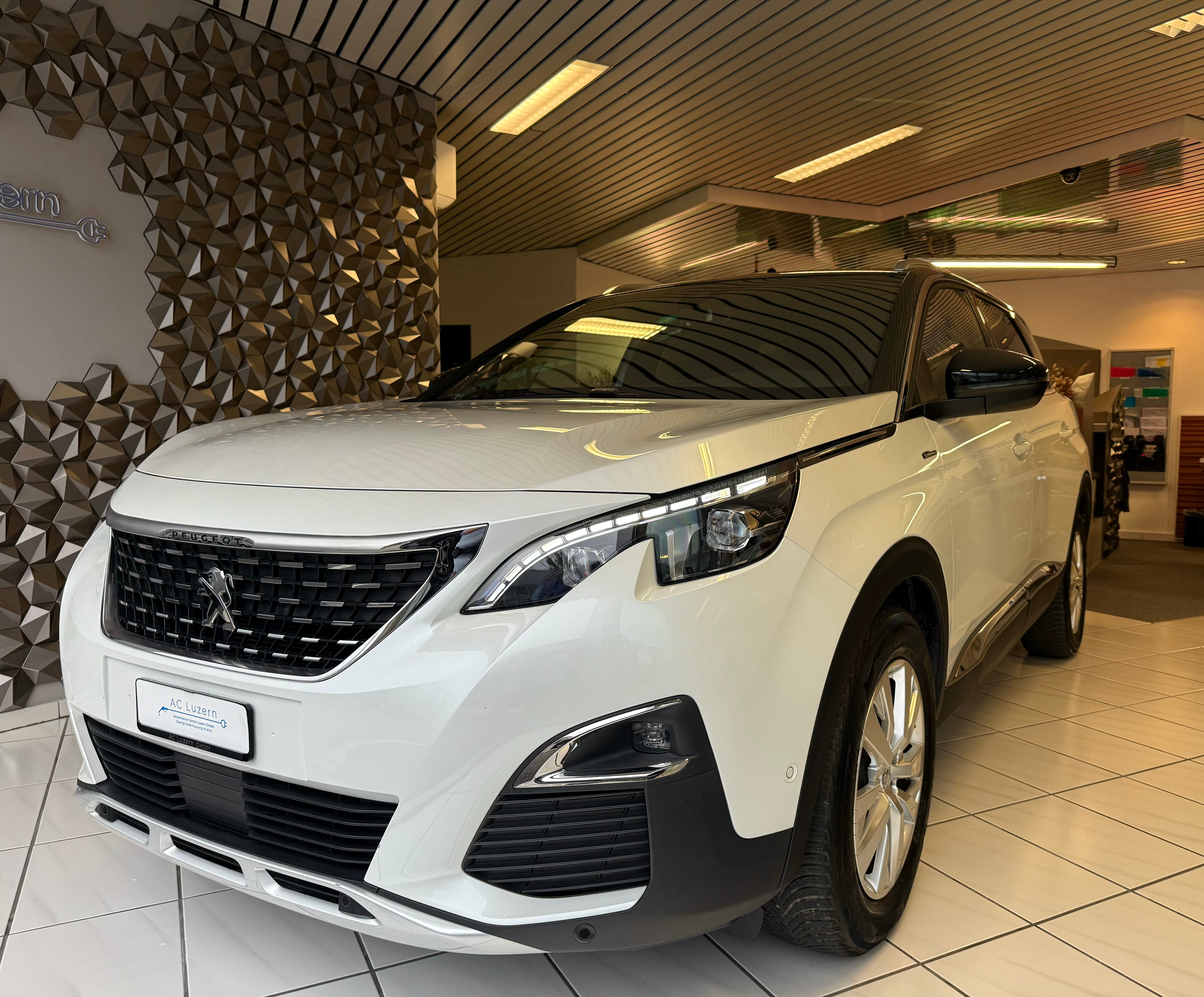 PEUGEOT 5008 1.6 THP GT Line EAT