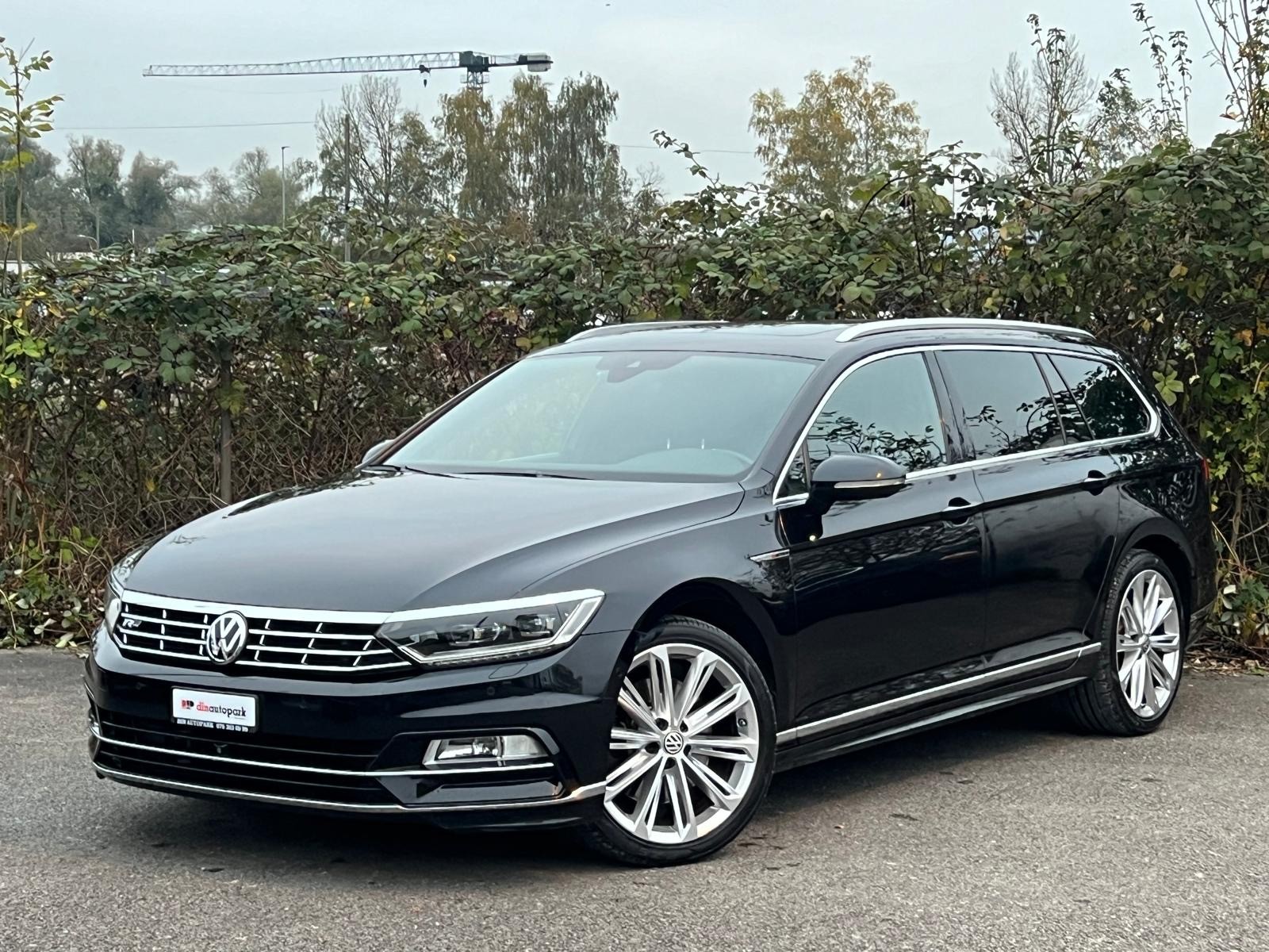 VW Passat Variant 2.0 TDI BMT R-Line DSG 4Motion