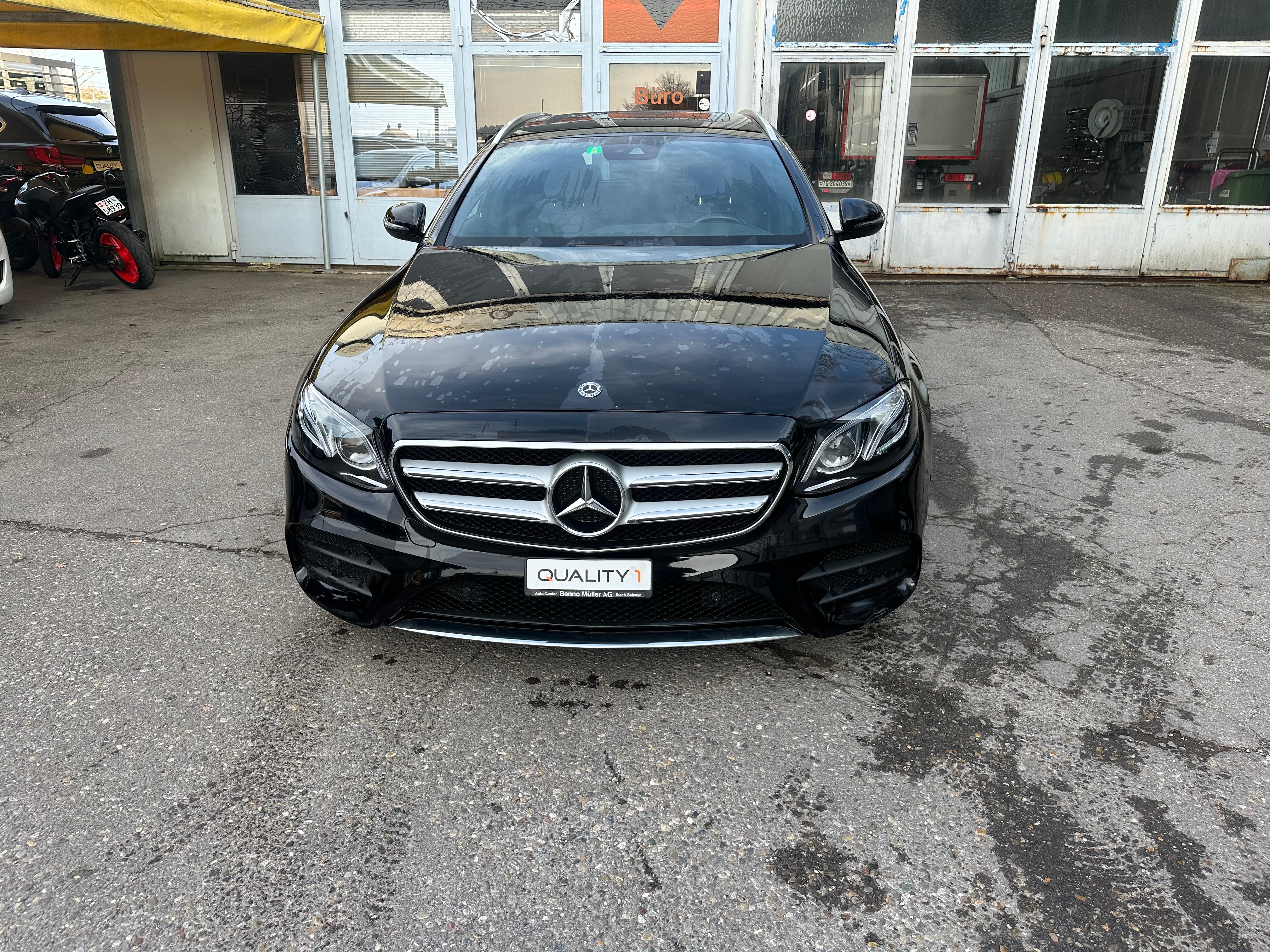 MERCEDES-BENZ E 220 d Swiss Star AMG Line 4Matic 9G-Tronic