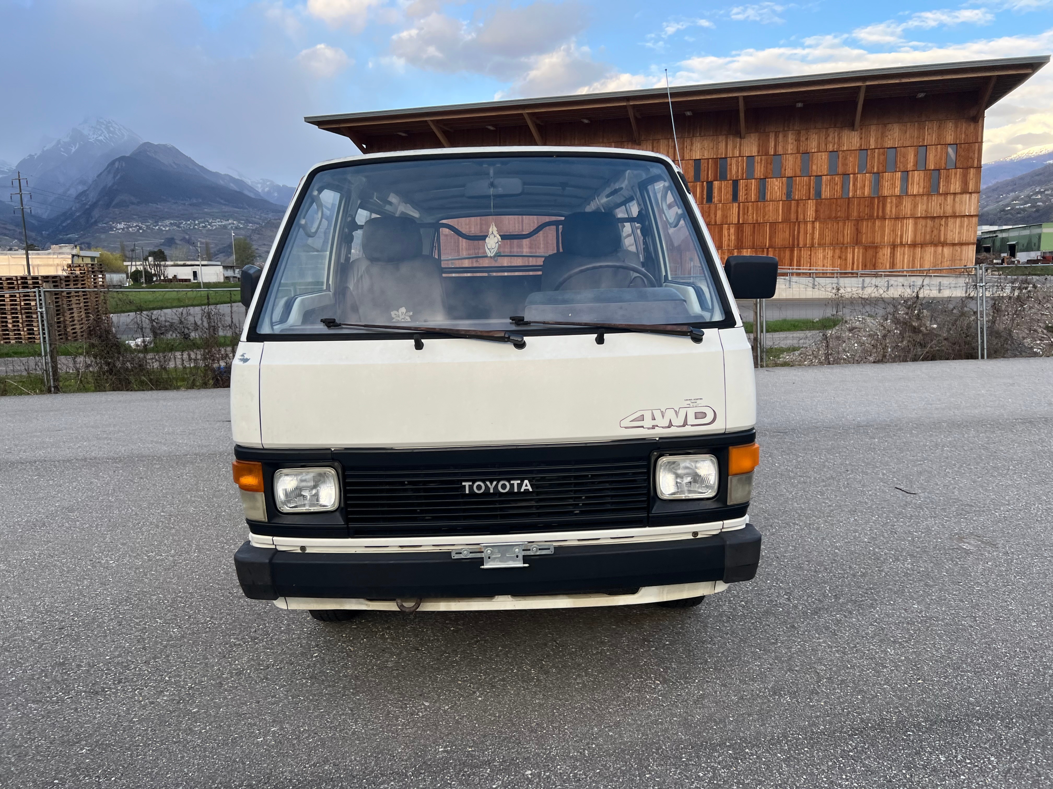 TOYOTA Hiace 2.2 4x4