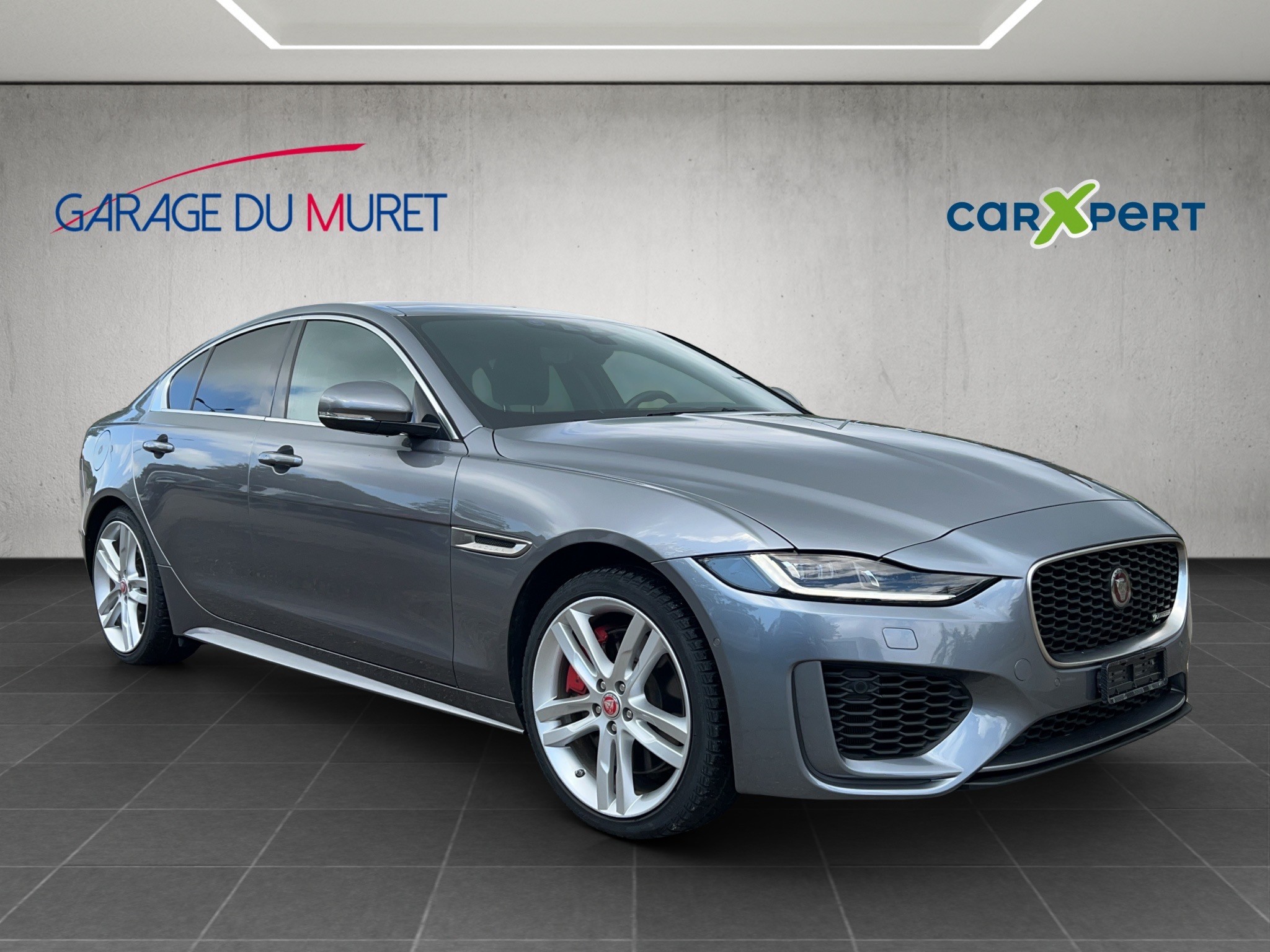 JAGUAR XE 2.0 R-Dynamic HSE P300 AWD Automat