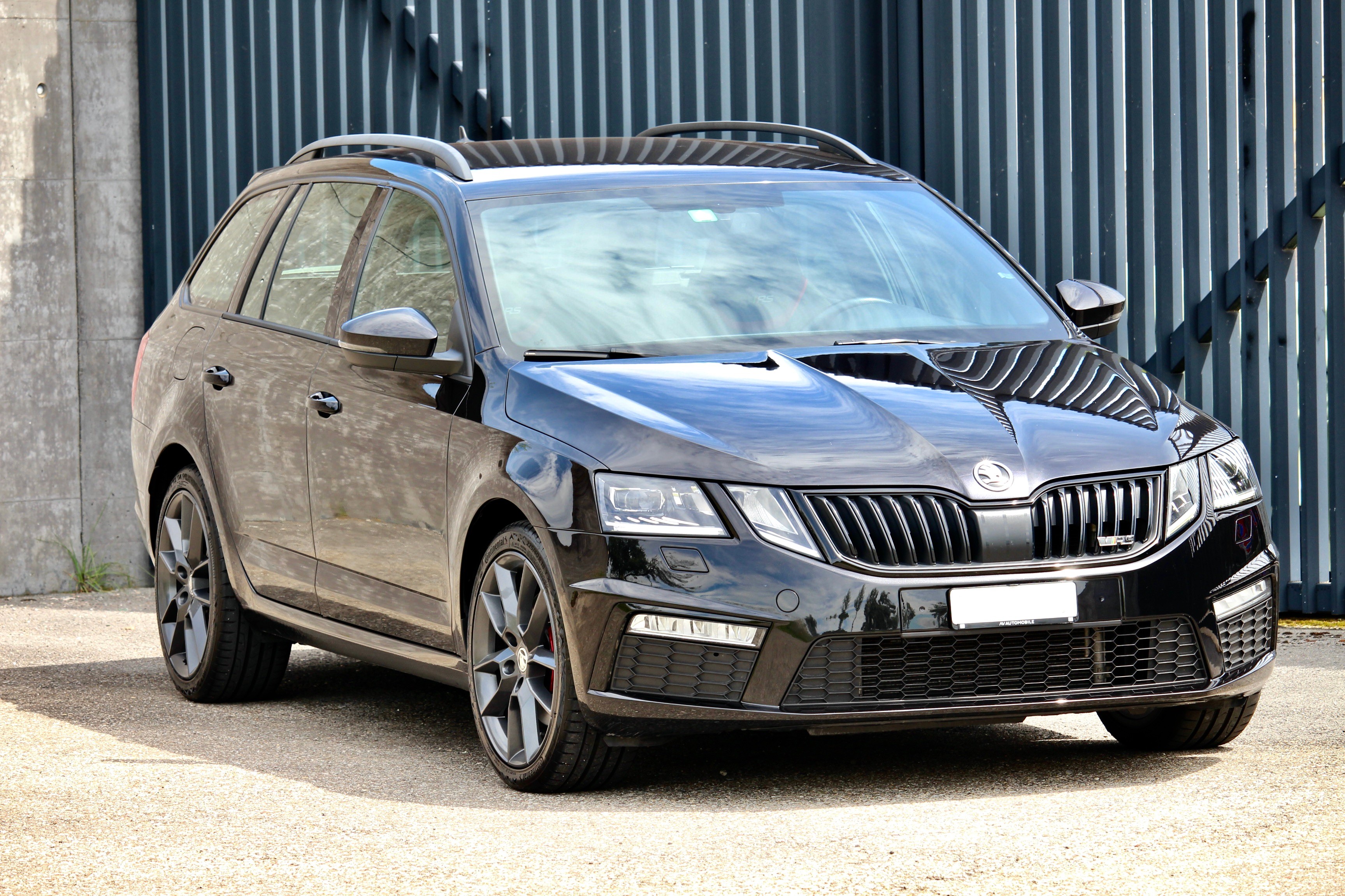 SKODA Octavia Combi 2.0 TDI RS 4x4 DSG 184PS *BLACK Package *Abnehmbare Anhängerkupplung