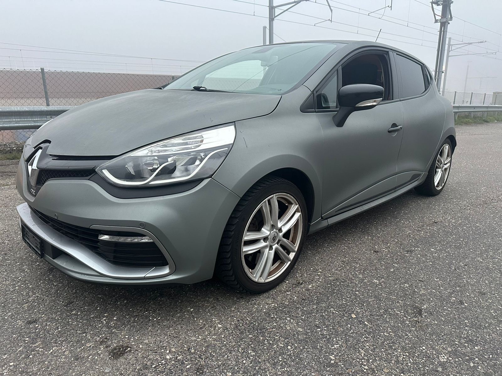 RENAULT Clio 1.6 T RS 200 EDC