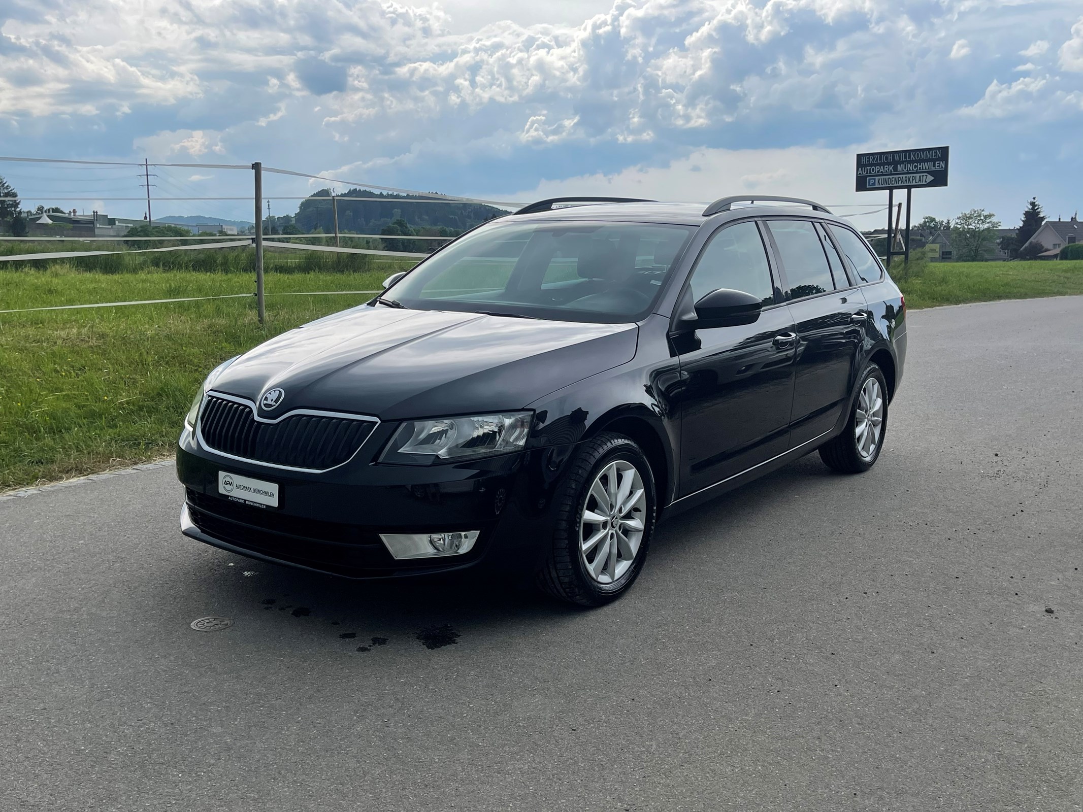 SKODA Octavia Combi 2.0 TDI Elegance 4x4