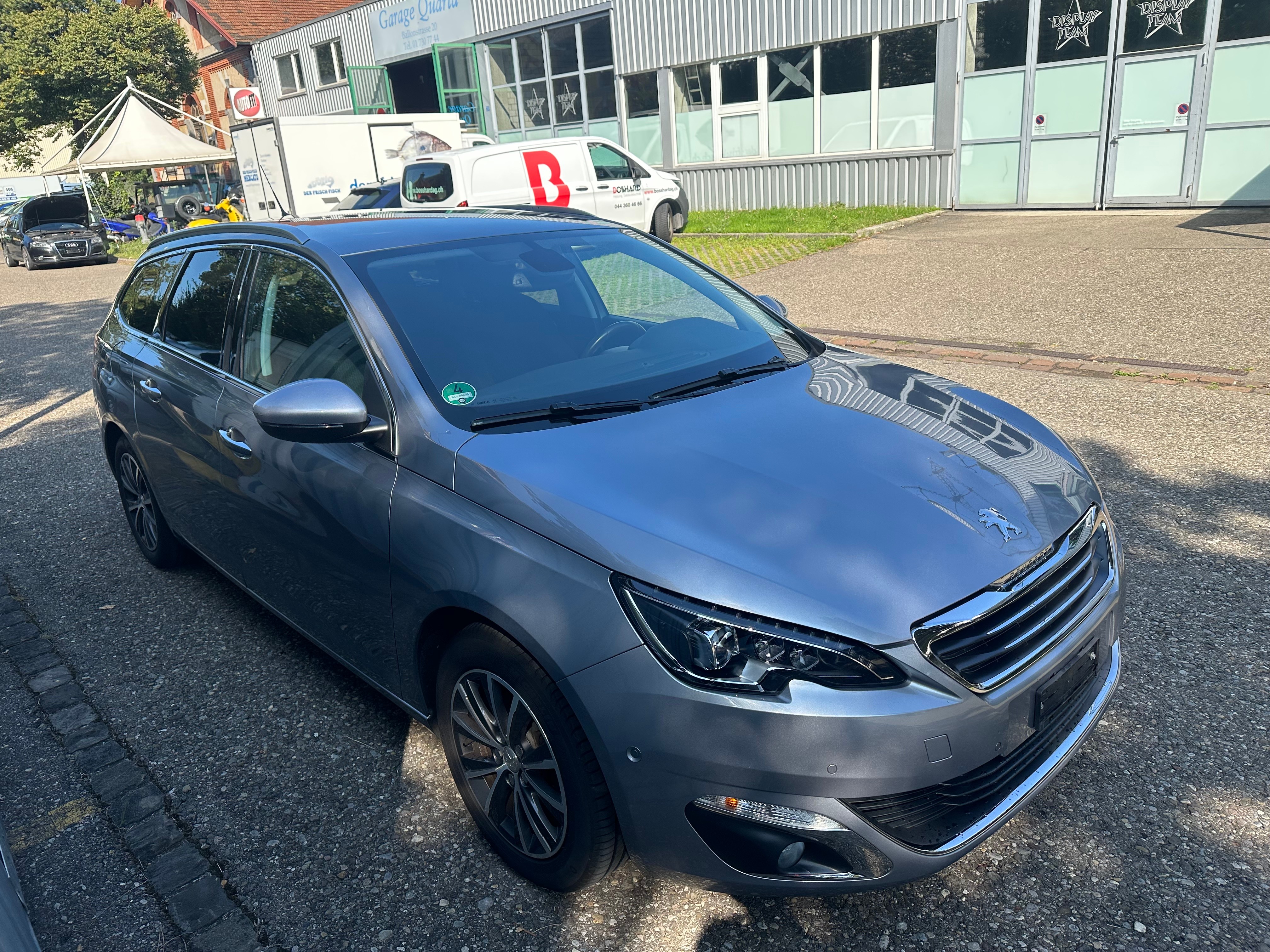 PEUGEOT 308 SW 1.2 THP Business Automatic