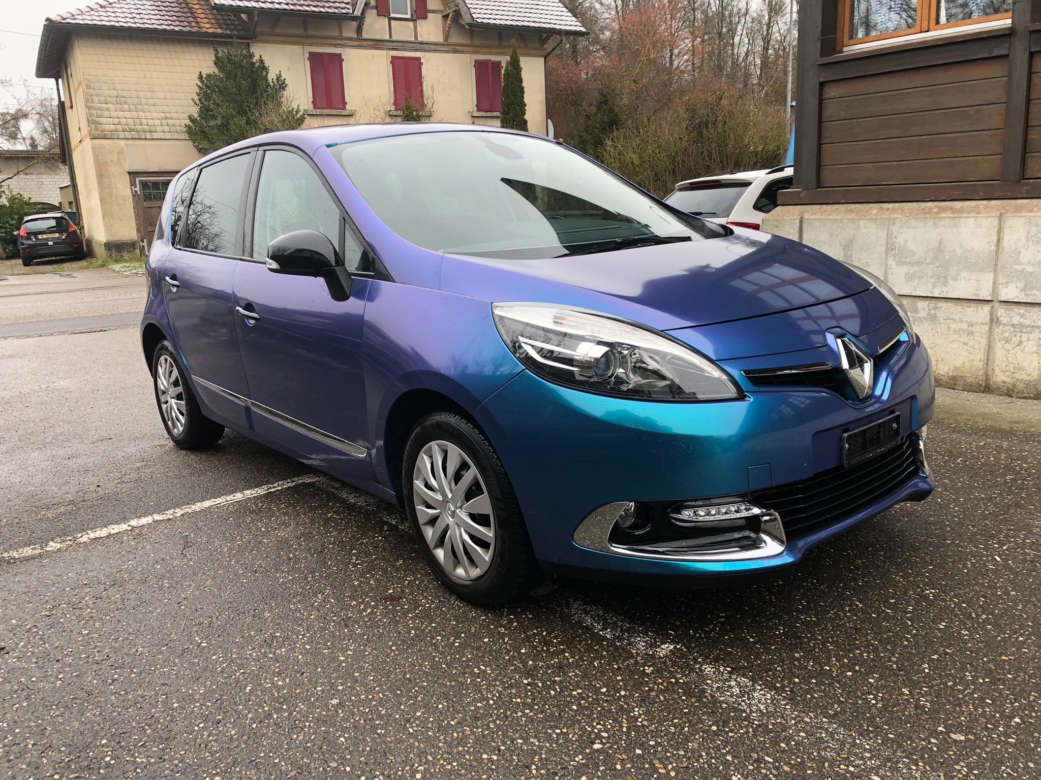 RENAULT Scénic 1.2 16V Turbo Swiss Edition