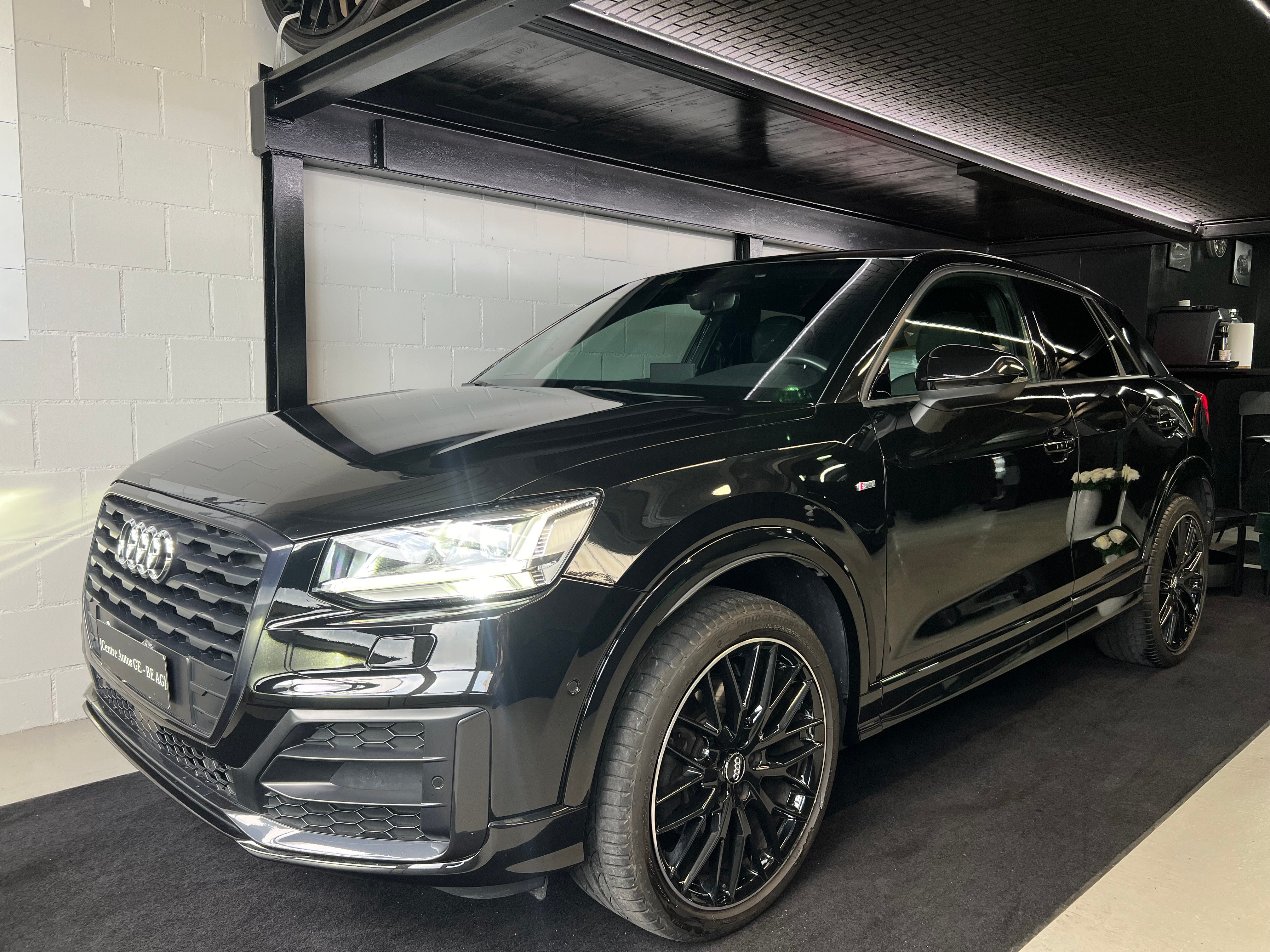 AUDI Q2 35 TFSI S-Line Vollausstattung S-tronic