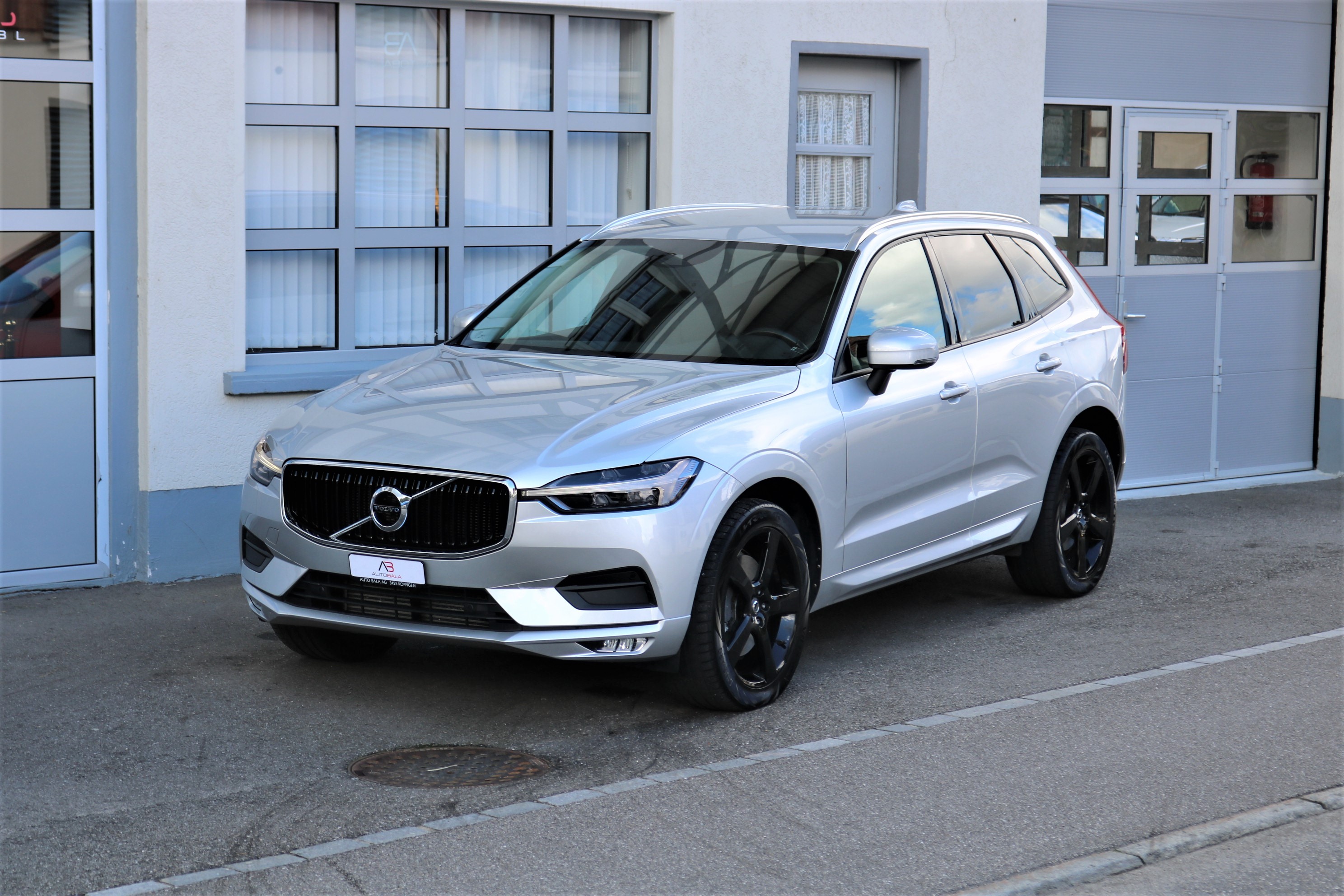 VOLVO XC60 T5 AWD Momentum Geartronic