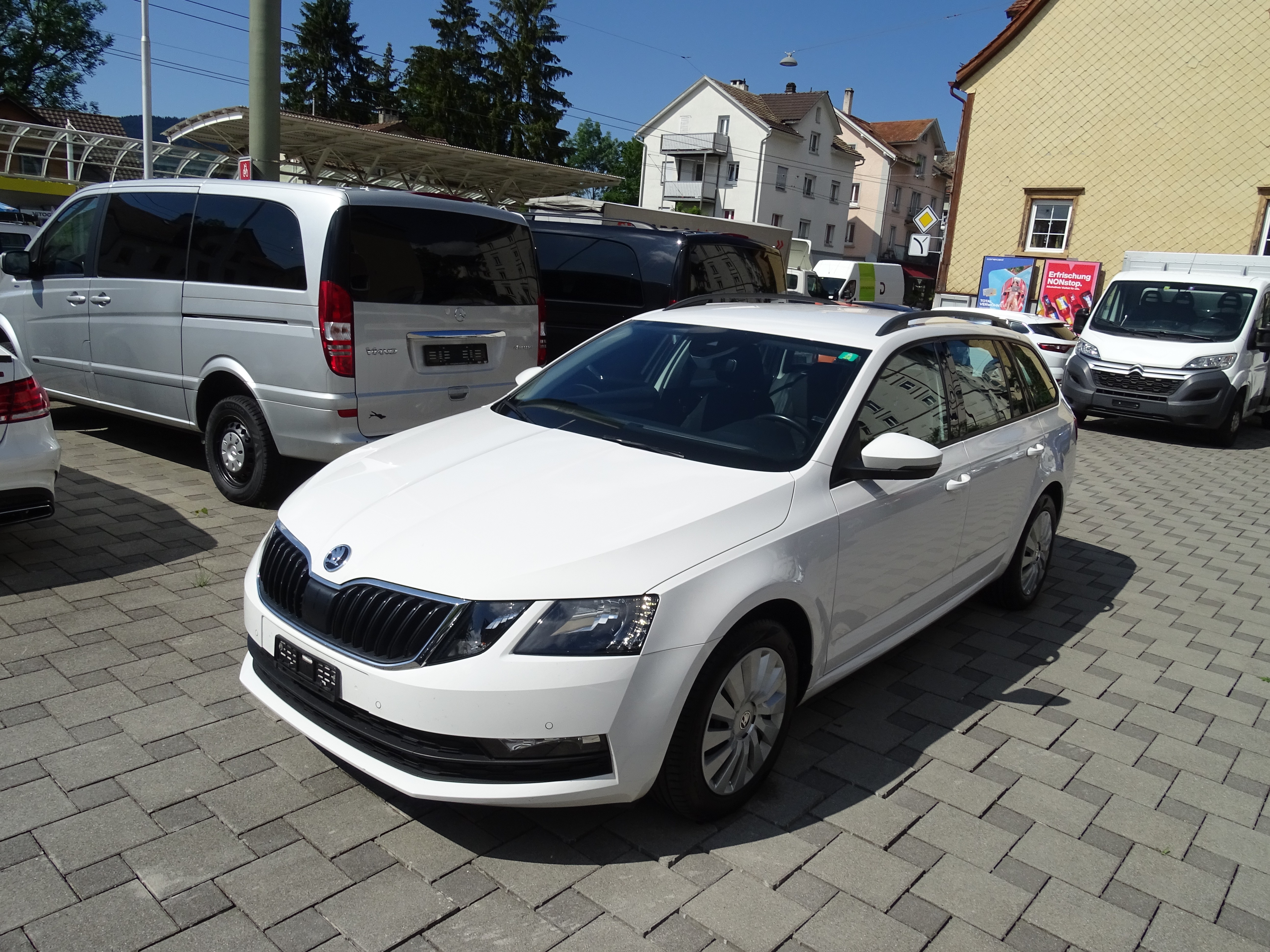 SKODA Octavia Combi 1.5 TSI Ambition DSG