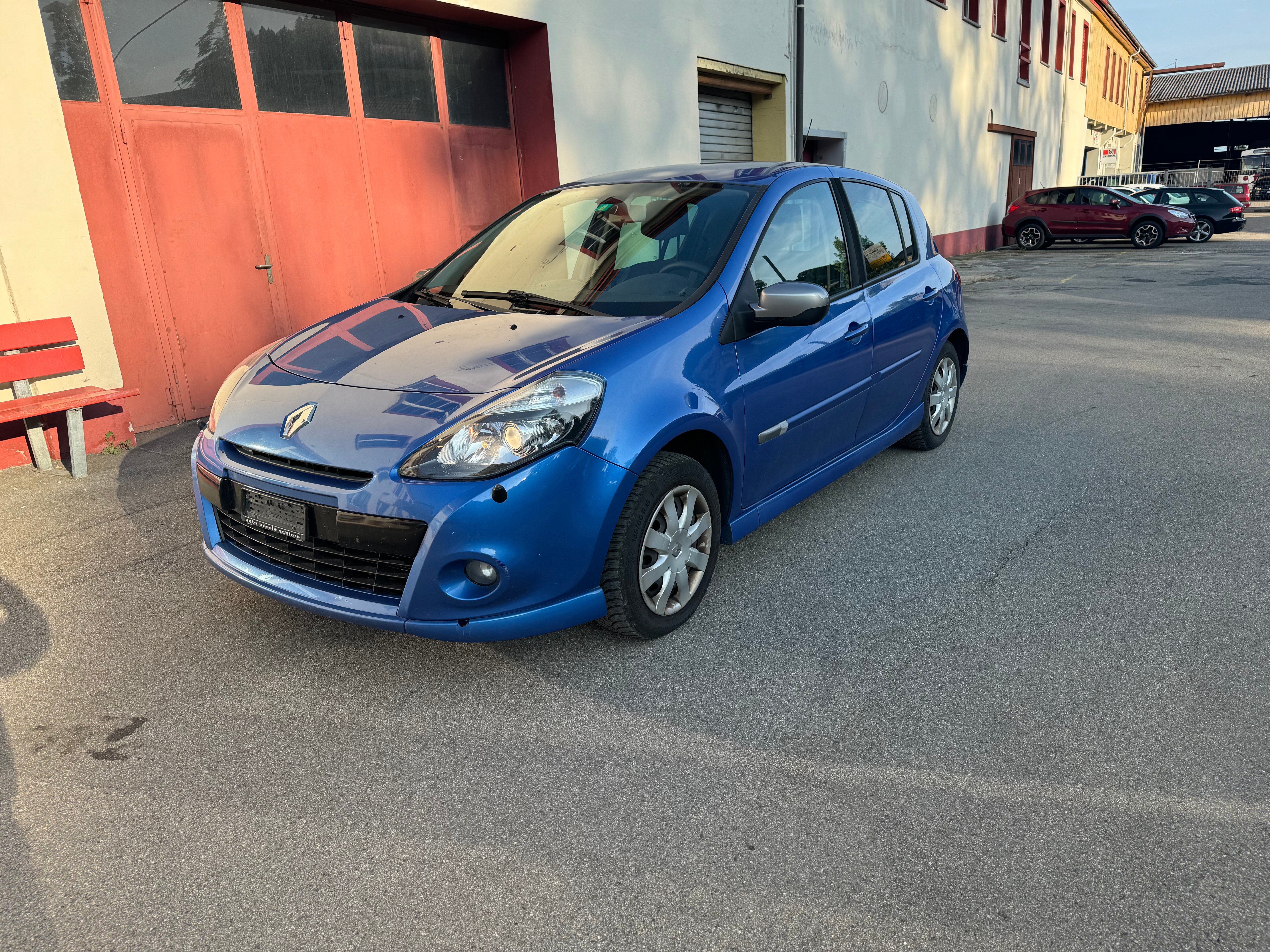 RENAULT Clio 2.0 16V GT