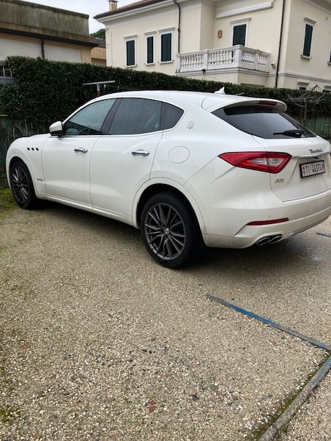 MASERATI Levante S 3.0 V6 GranLusso Automatica